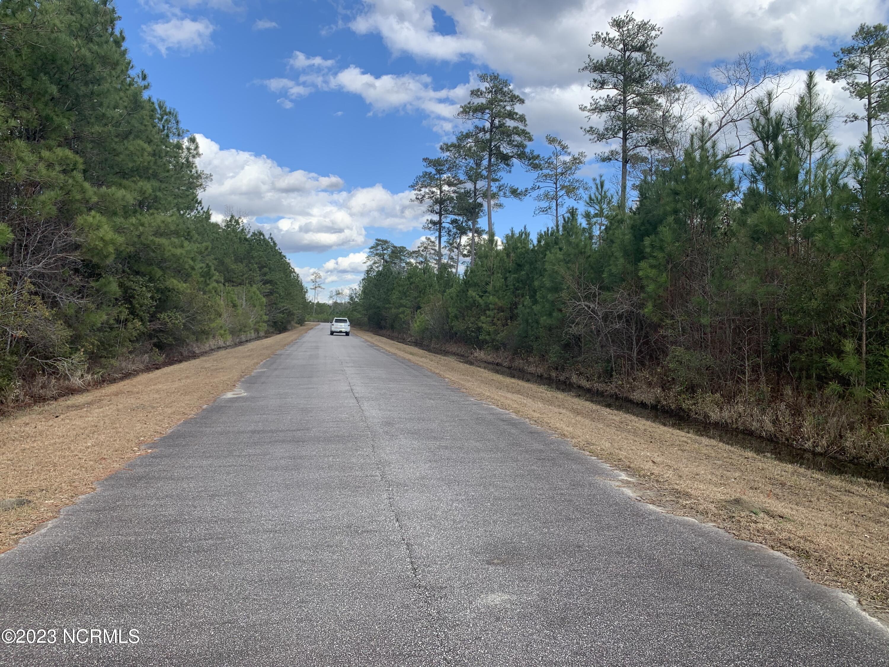 242 27 Castaway Road Property Photo 10