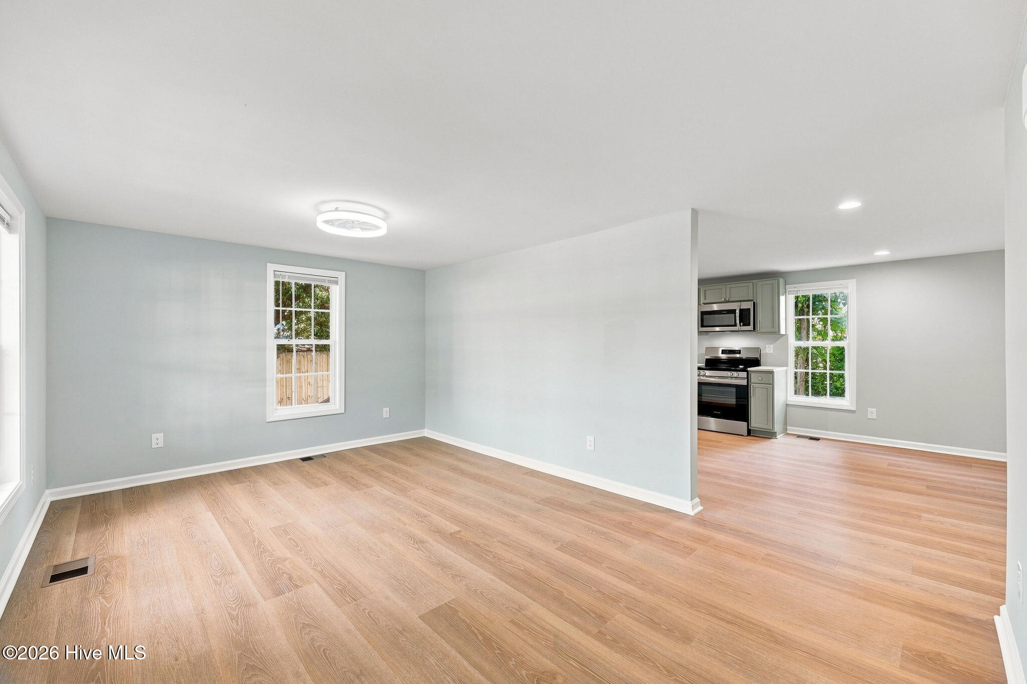 105 W Wallace Street Property Photo 5
