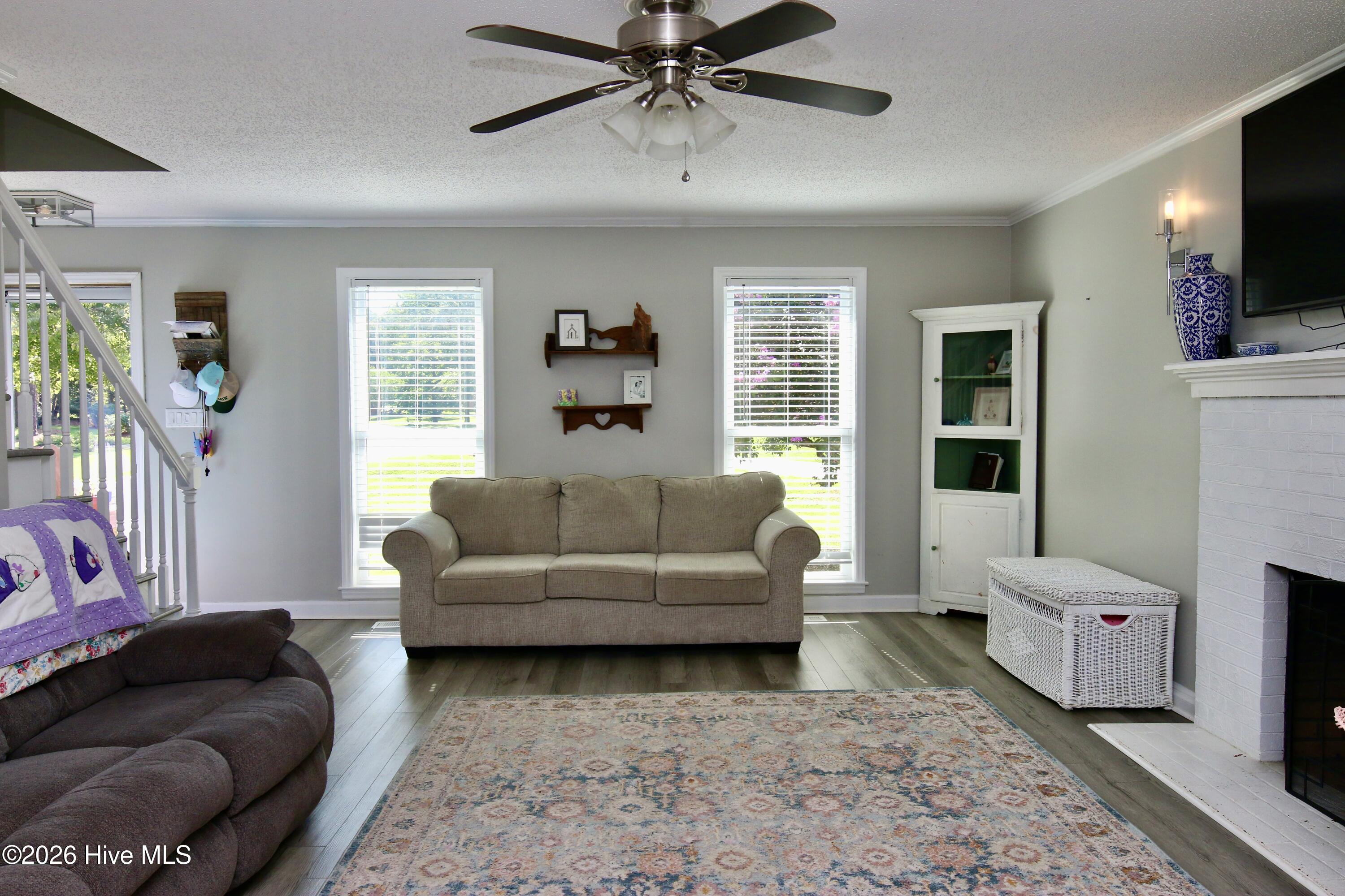 329 S Wedgewood Drive Property Photo 8