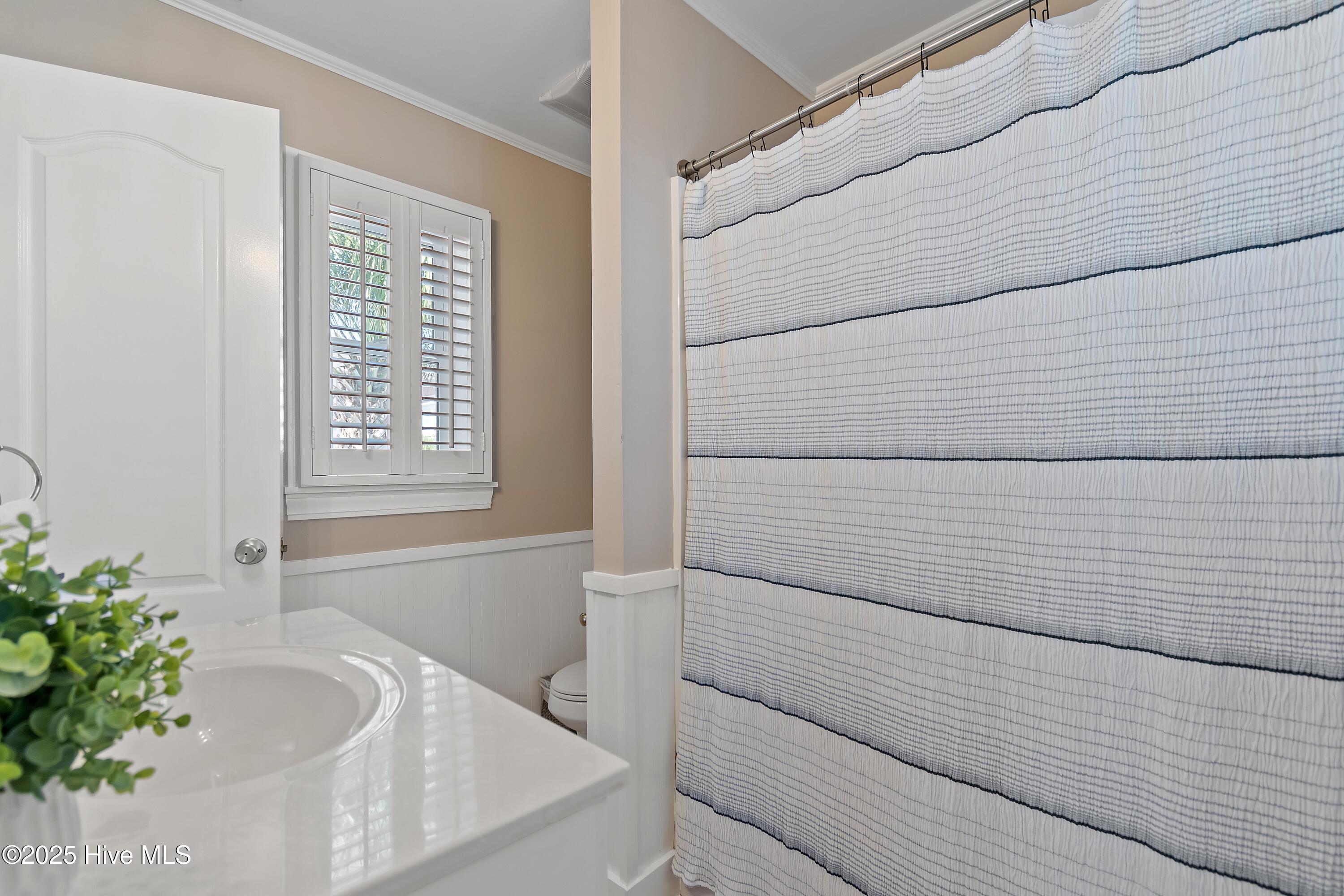 77 E First Street Property Photo 20