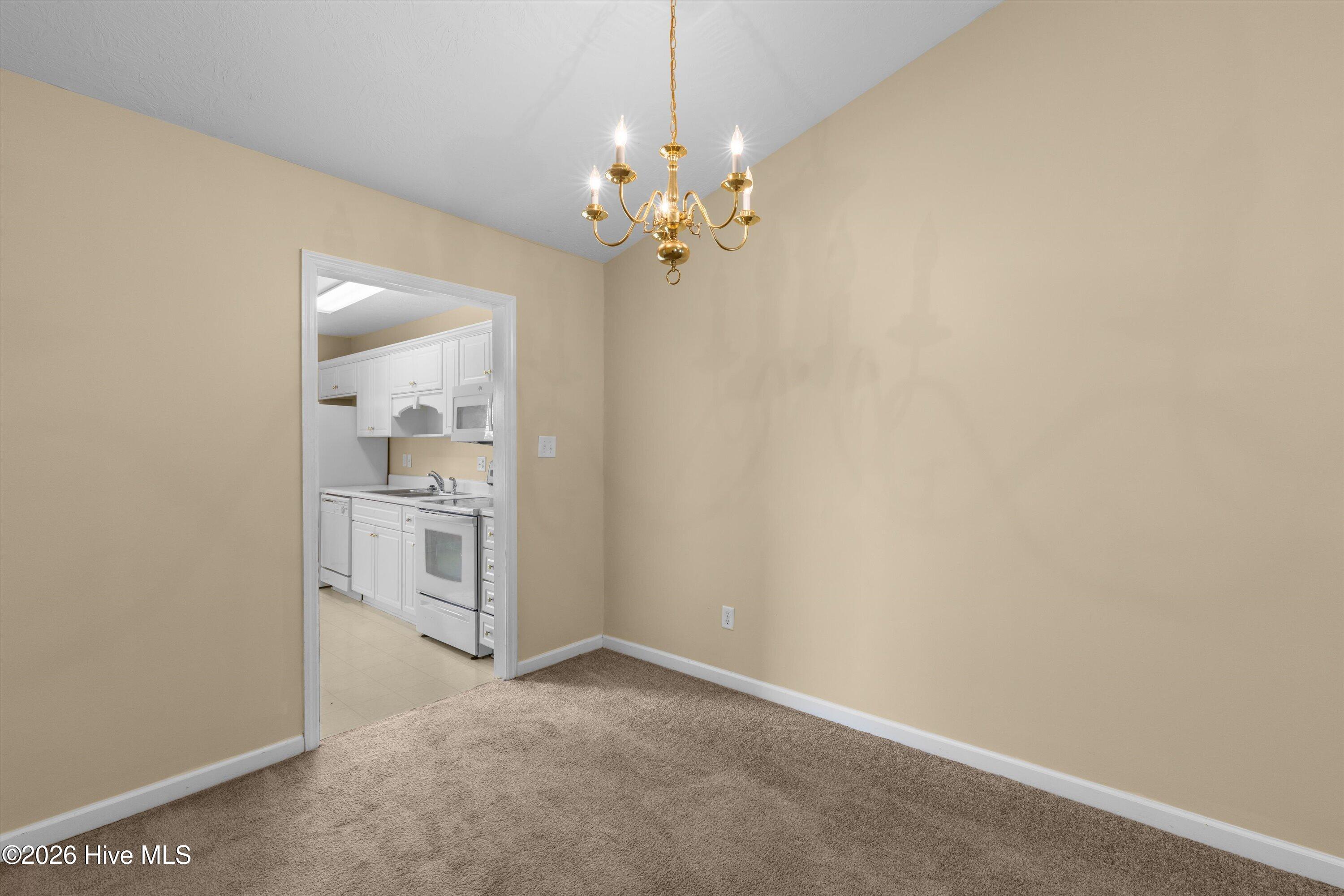 407 Flowing Creek Drive Property Photo 9