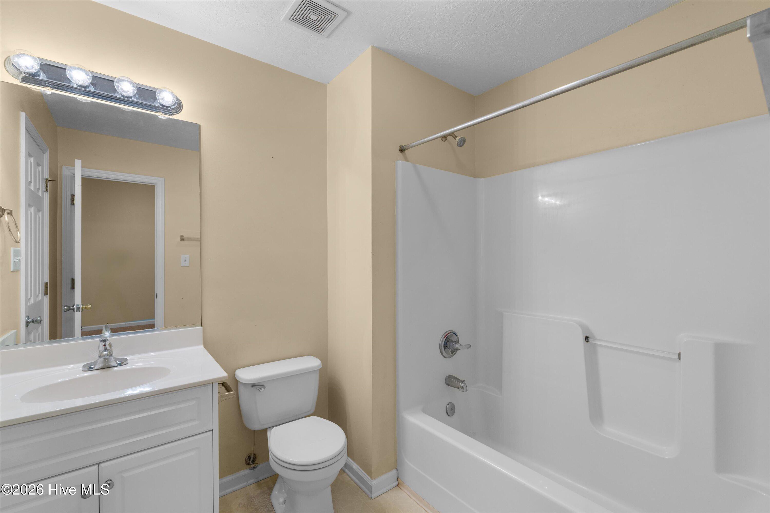407 Flowing Creek Drive Property Photo 11