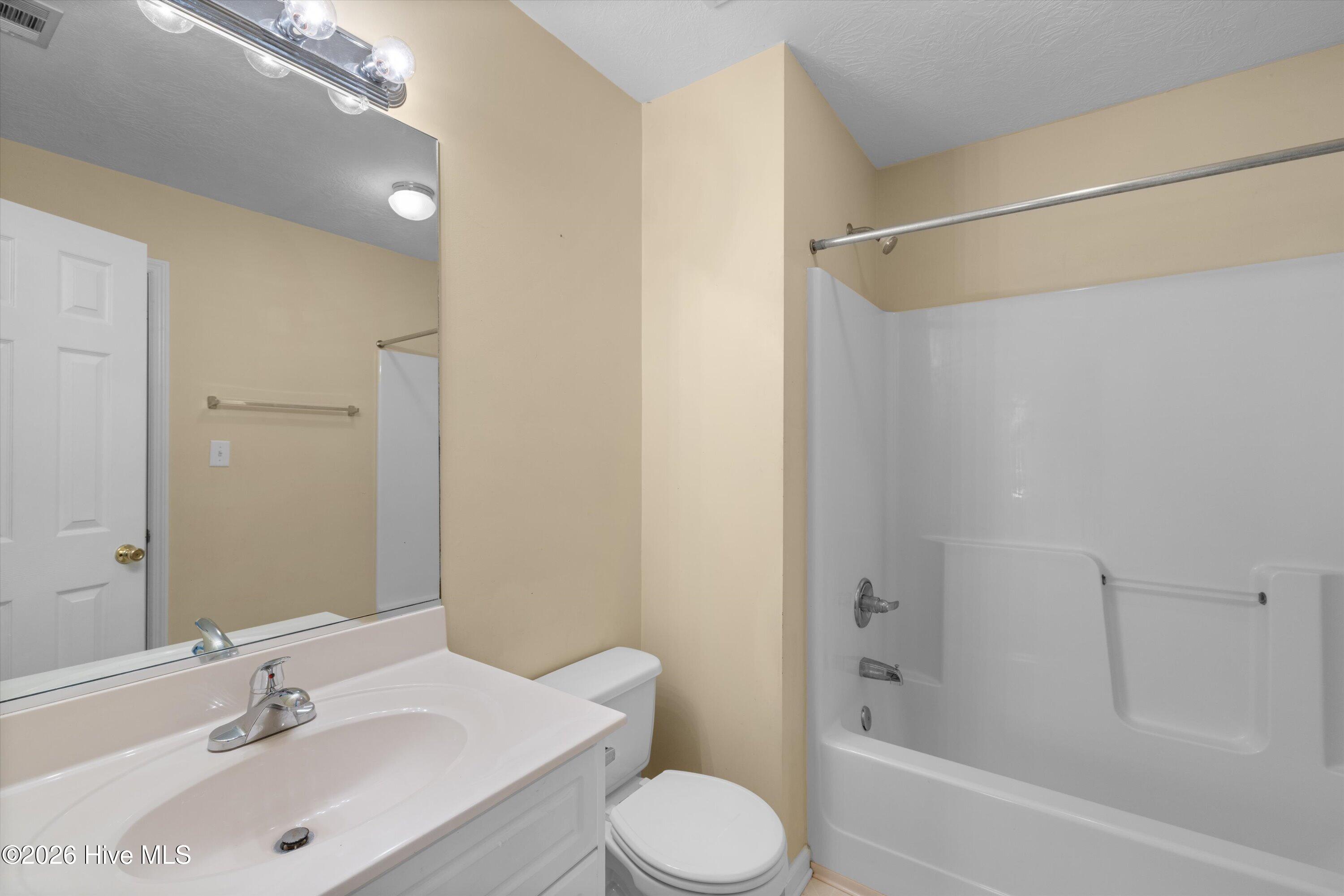 407 Flowing Creek Drive Property Photo 14