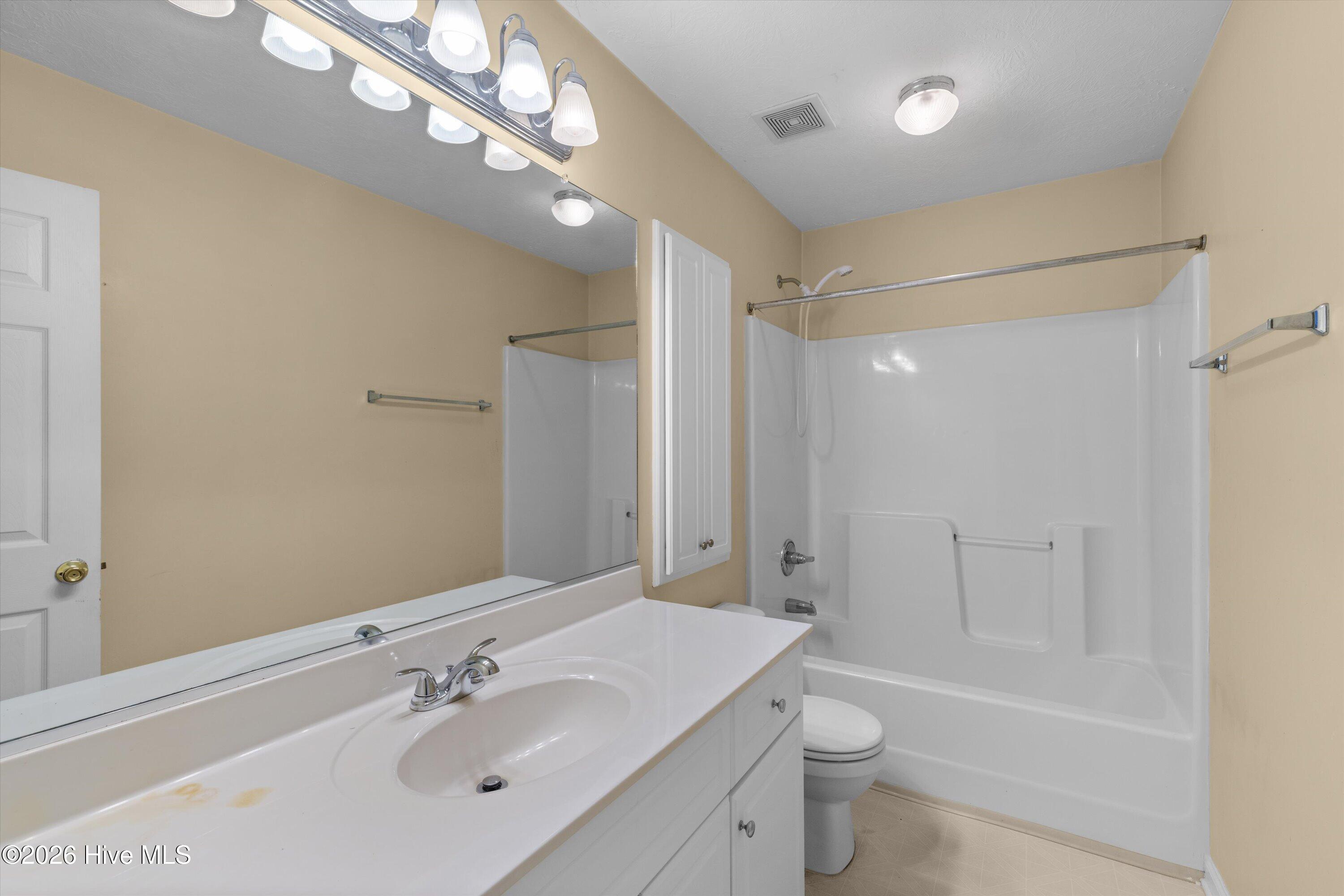 407 Flowing Creek Drive Property Photo 17