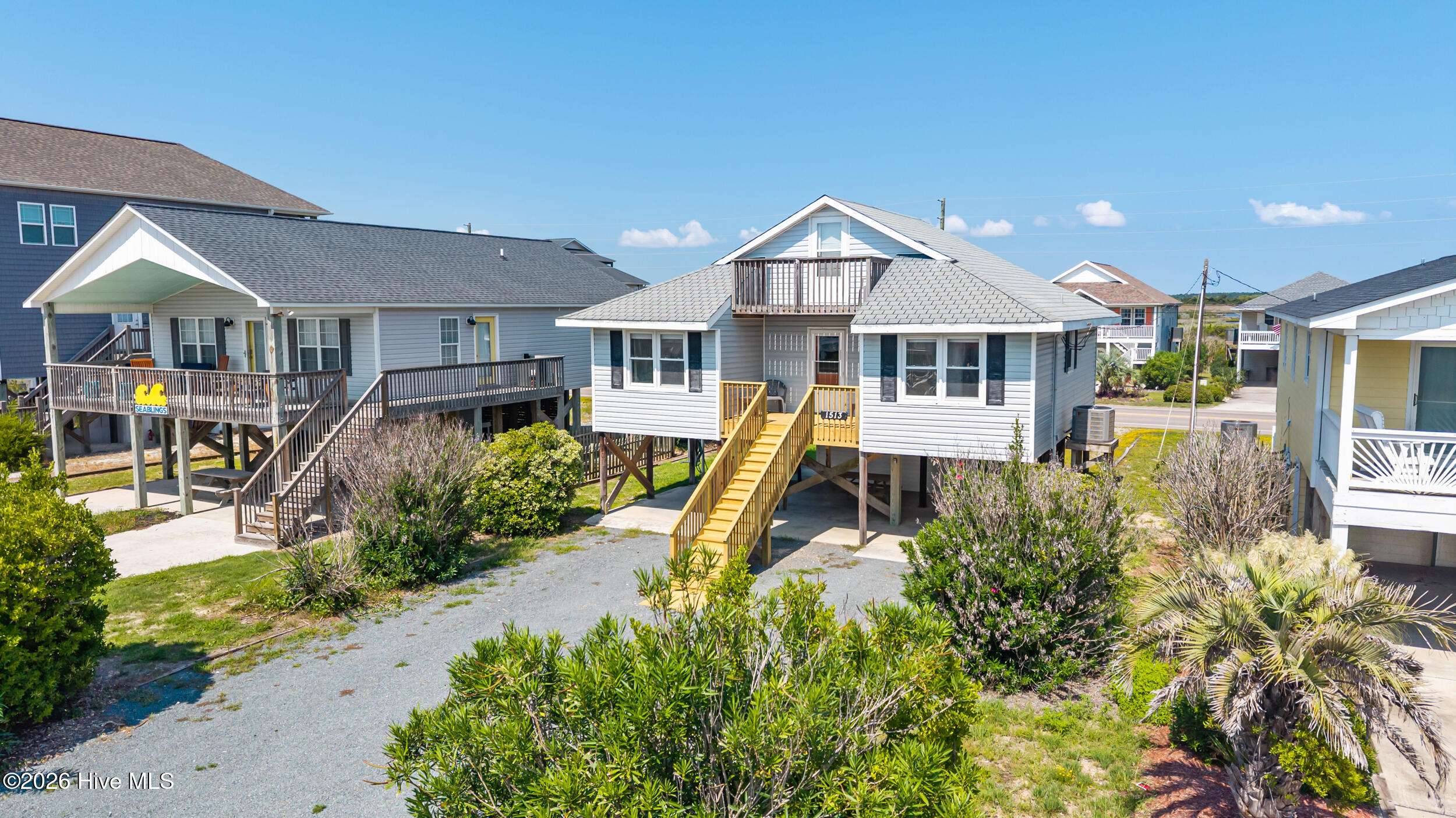 1513 Easy Street Property Photo 2