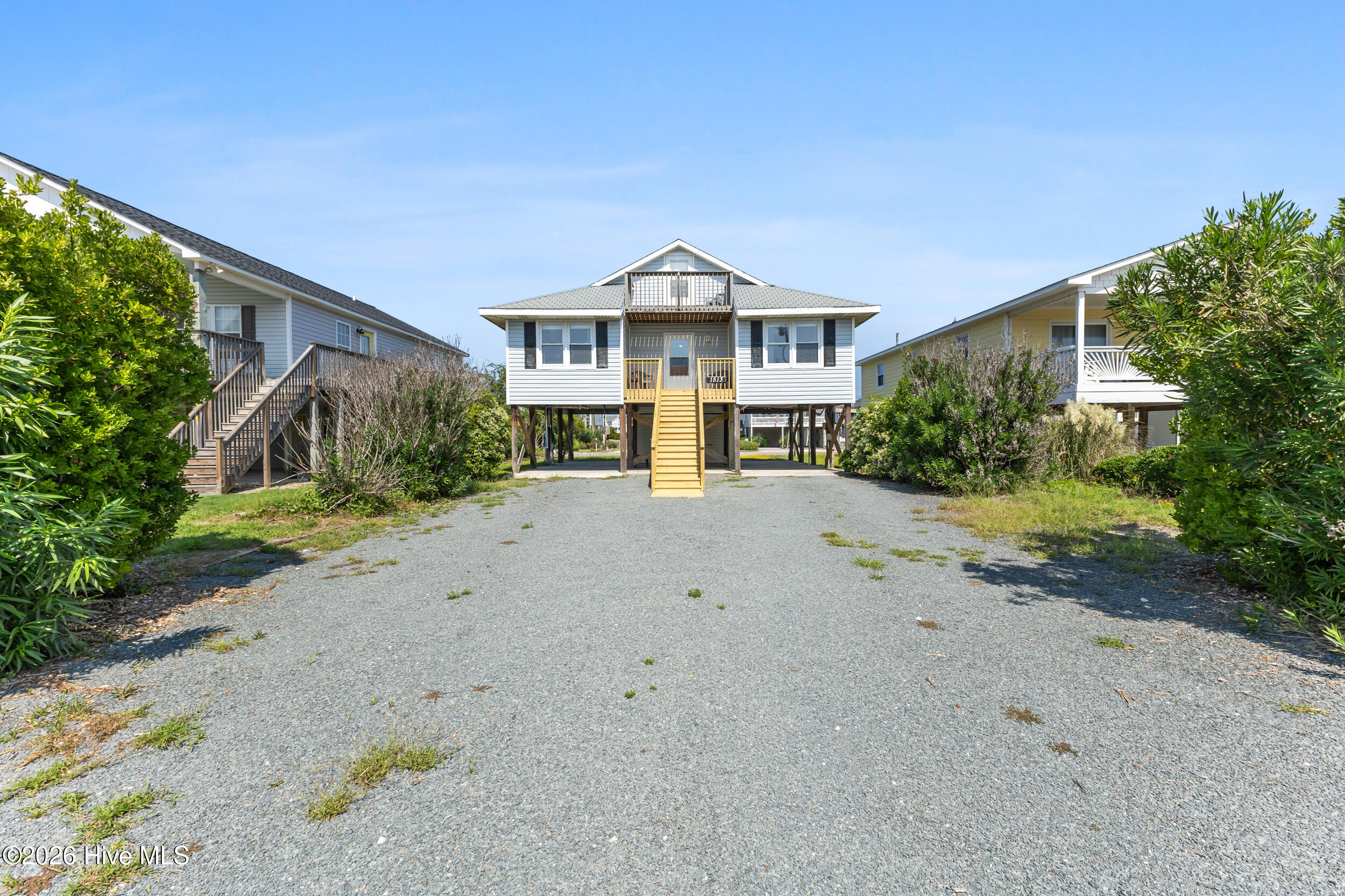 1513 Easy Street Property Photo 5
