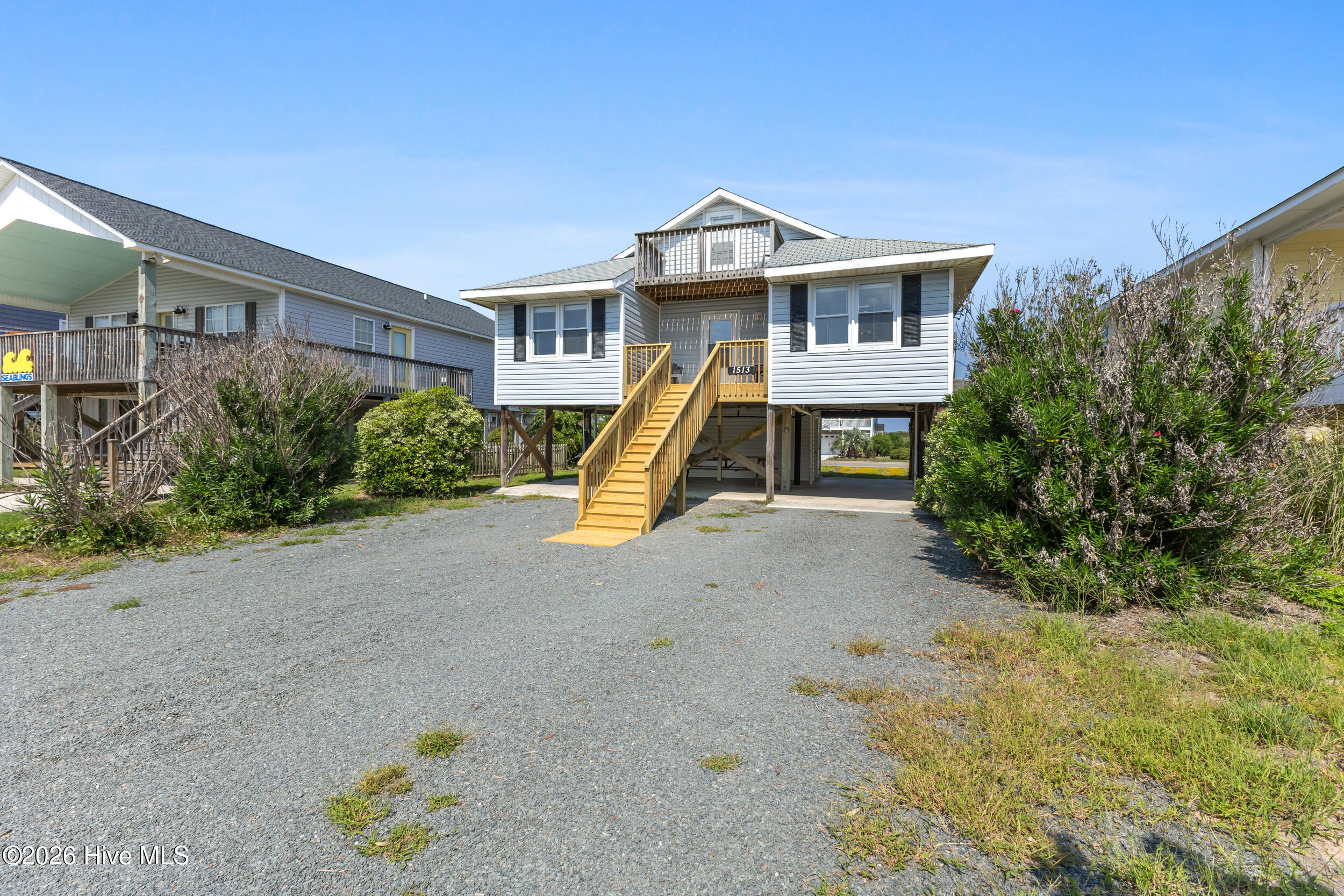 1513 Easy Street Property Photo 6