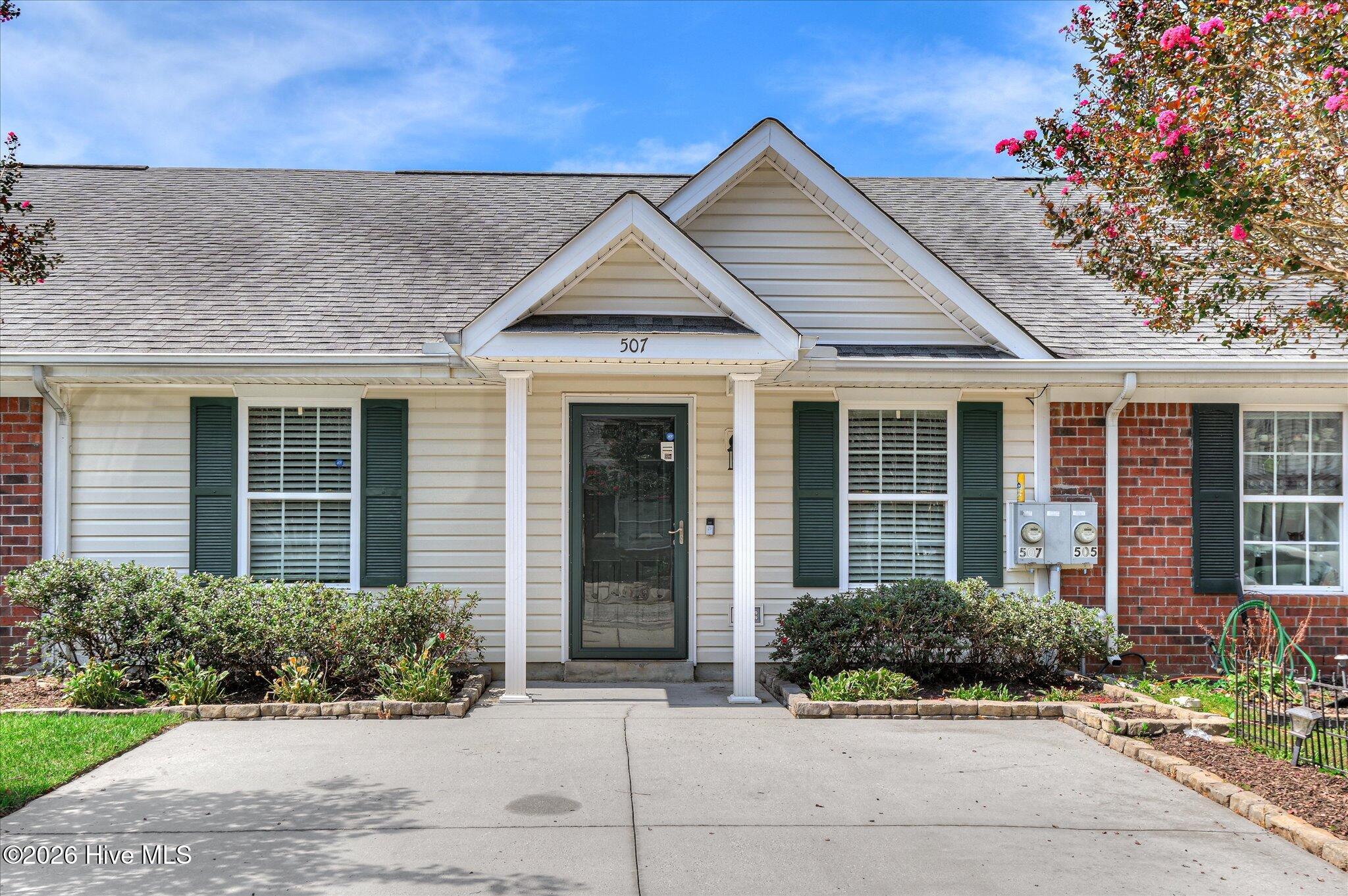 507 Edgecliff Lane Property Photo 1