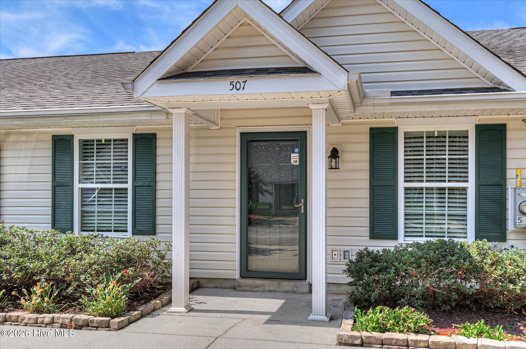 507 Edgecliff Lane Property Photo 4