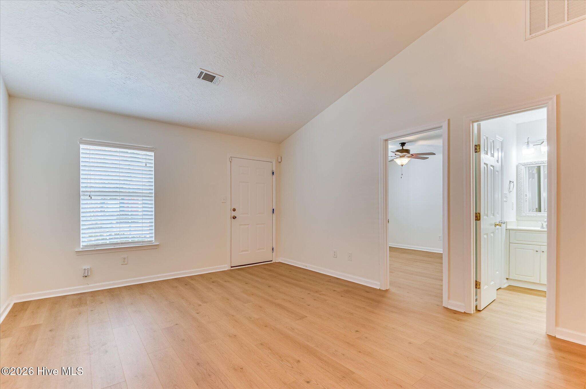 507 Edgecliff Lane Property Photo 6
