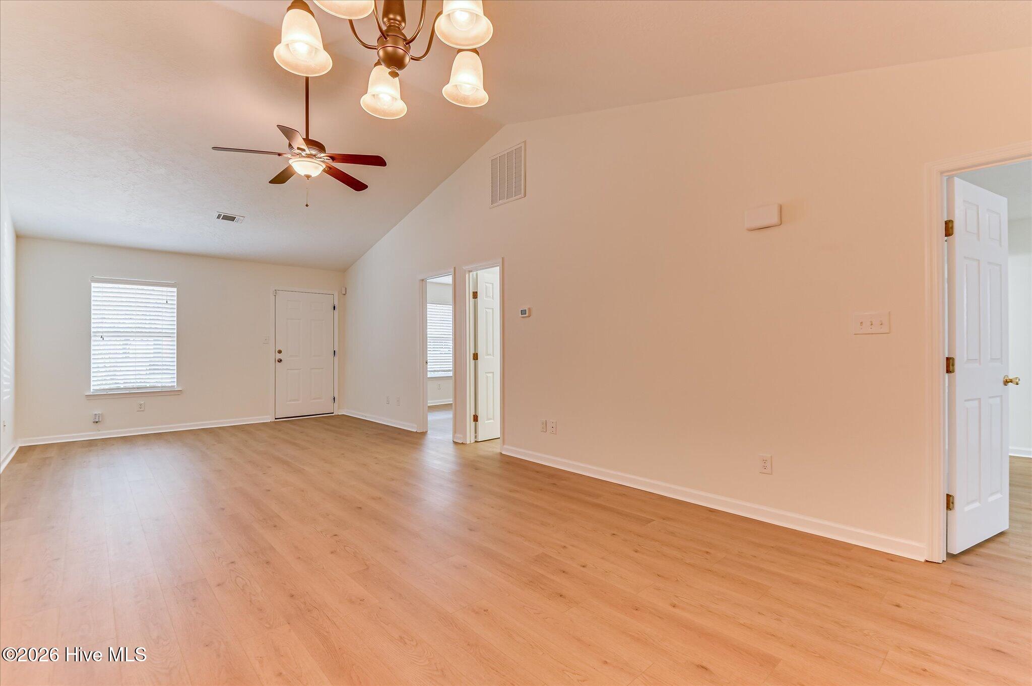 507 Edgecliff Lane Property Photo 11