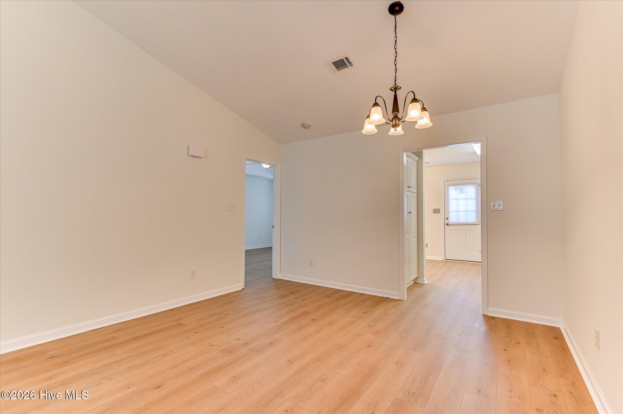 507 Edgecliff Lane Property Photo 12
