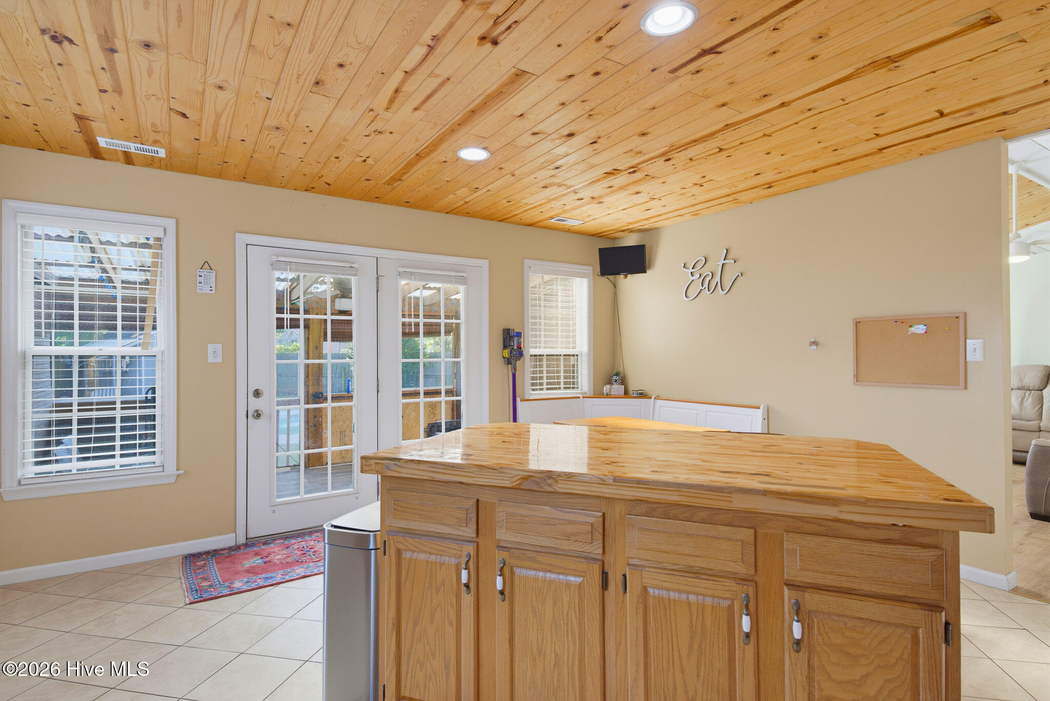 206 Winter Road Property Photo 15