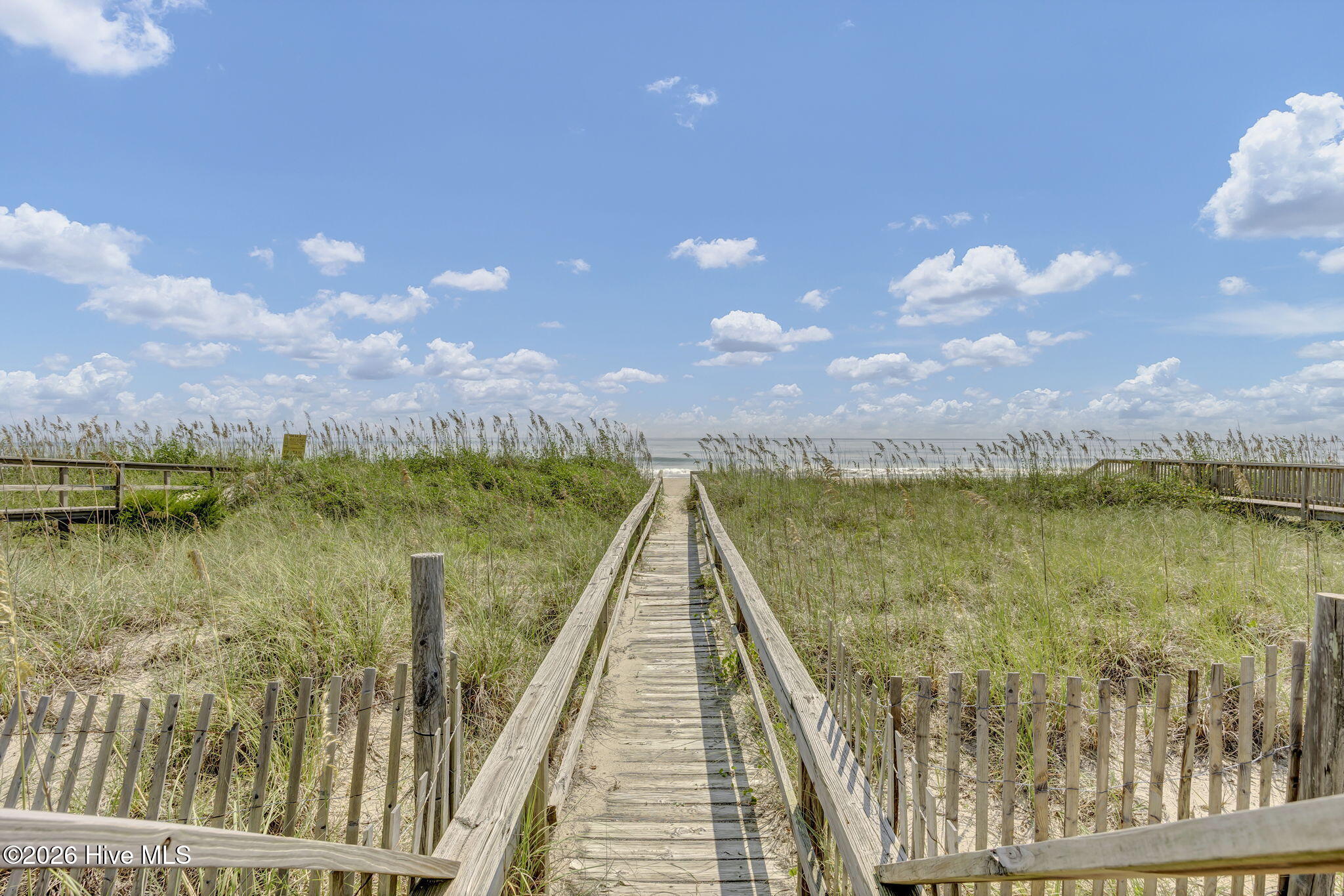 926 Fort Fisher Boulevard S Property Photo 5