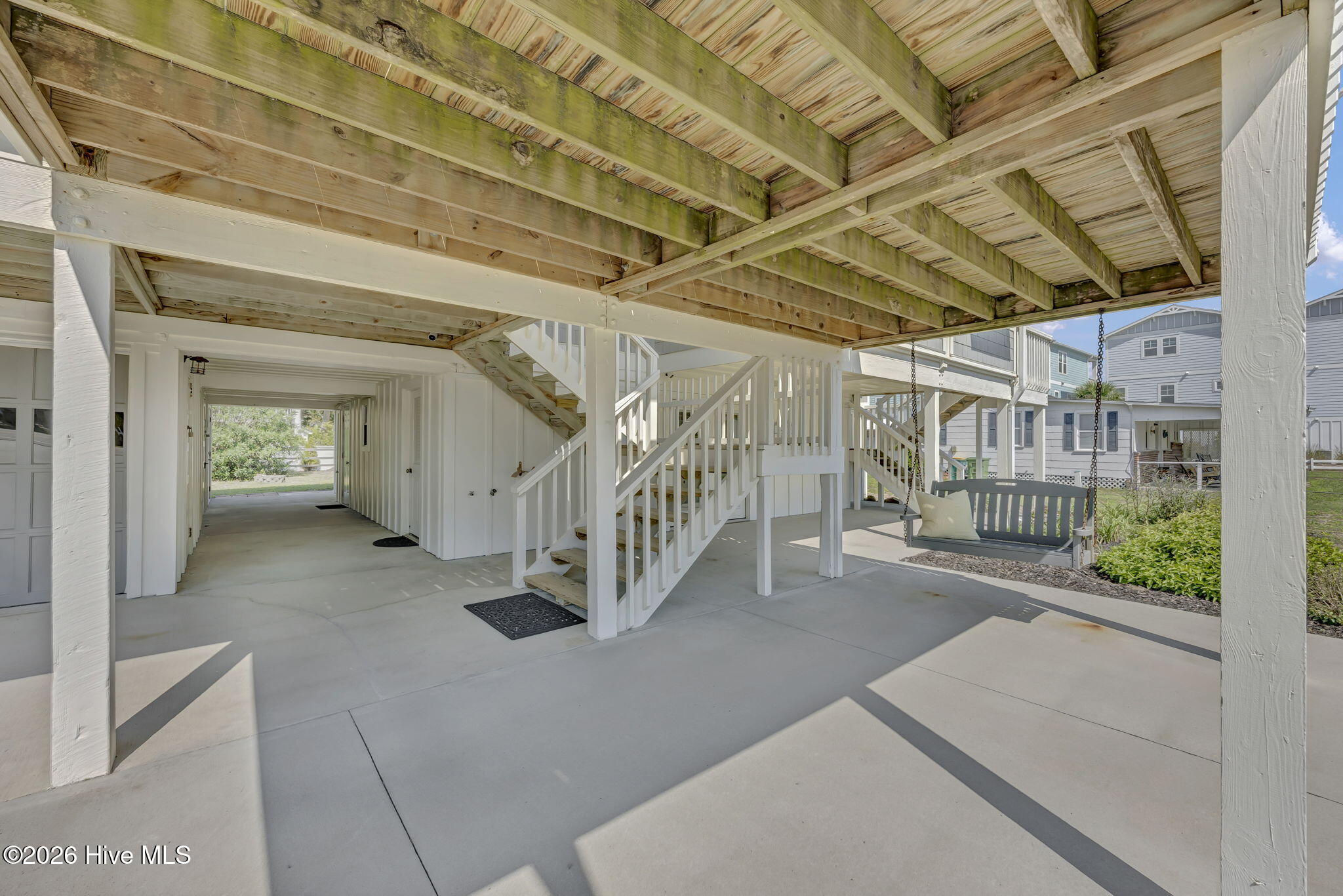 926 Fort Fisher Boulevard S Property Photo 8