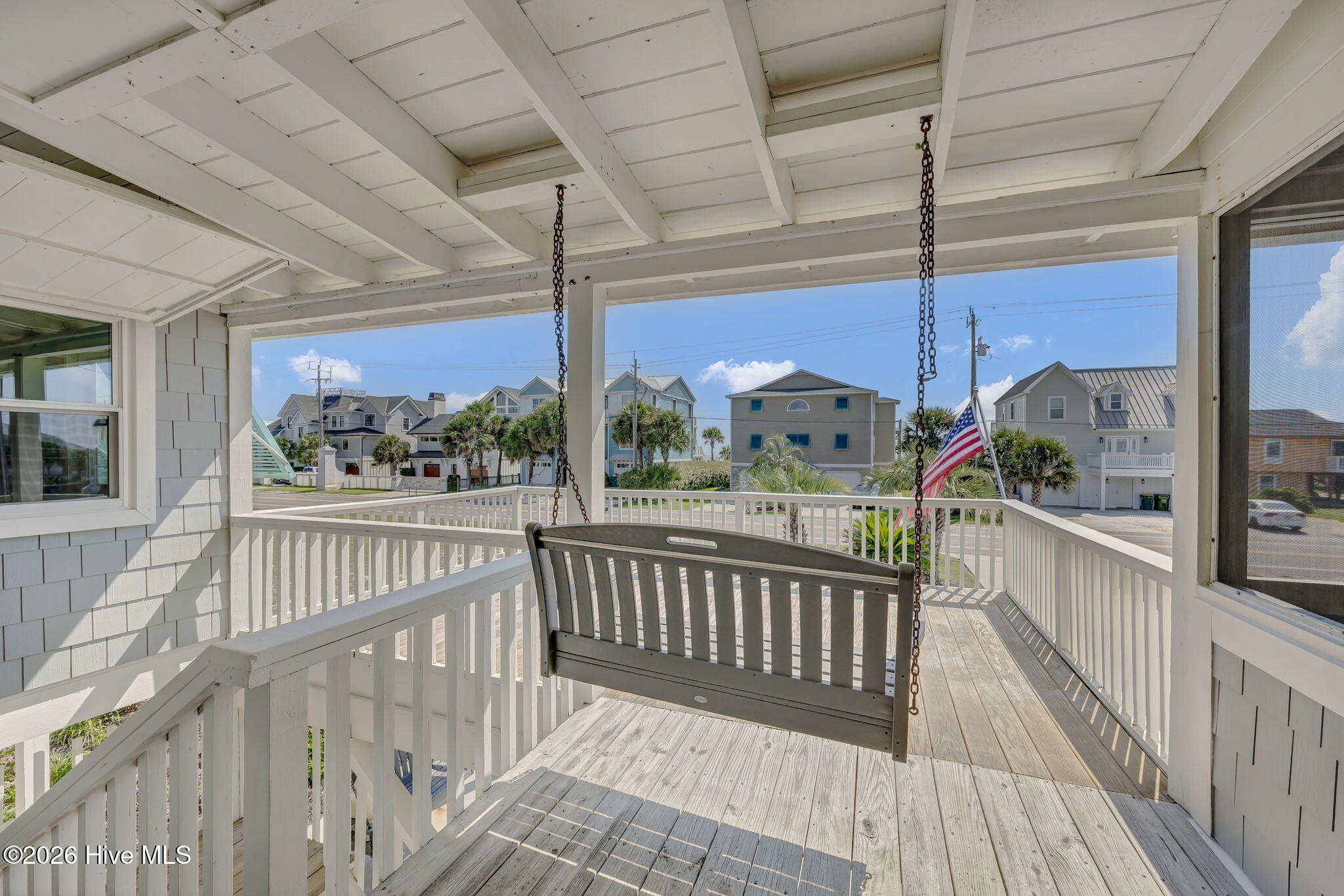 926 Fort Fisher Boulevard S Property Photo 9
