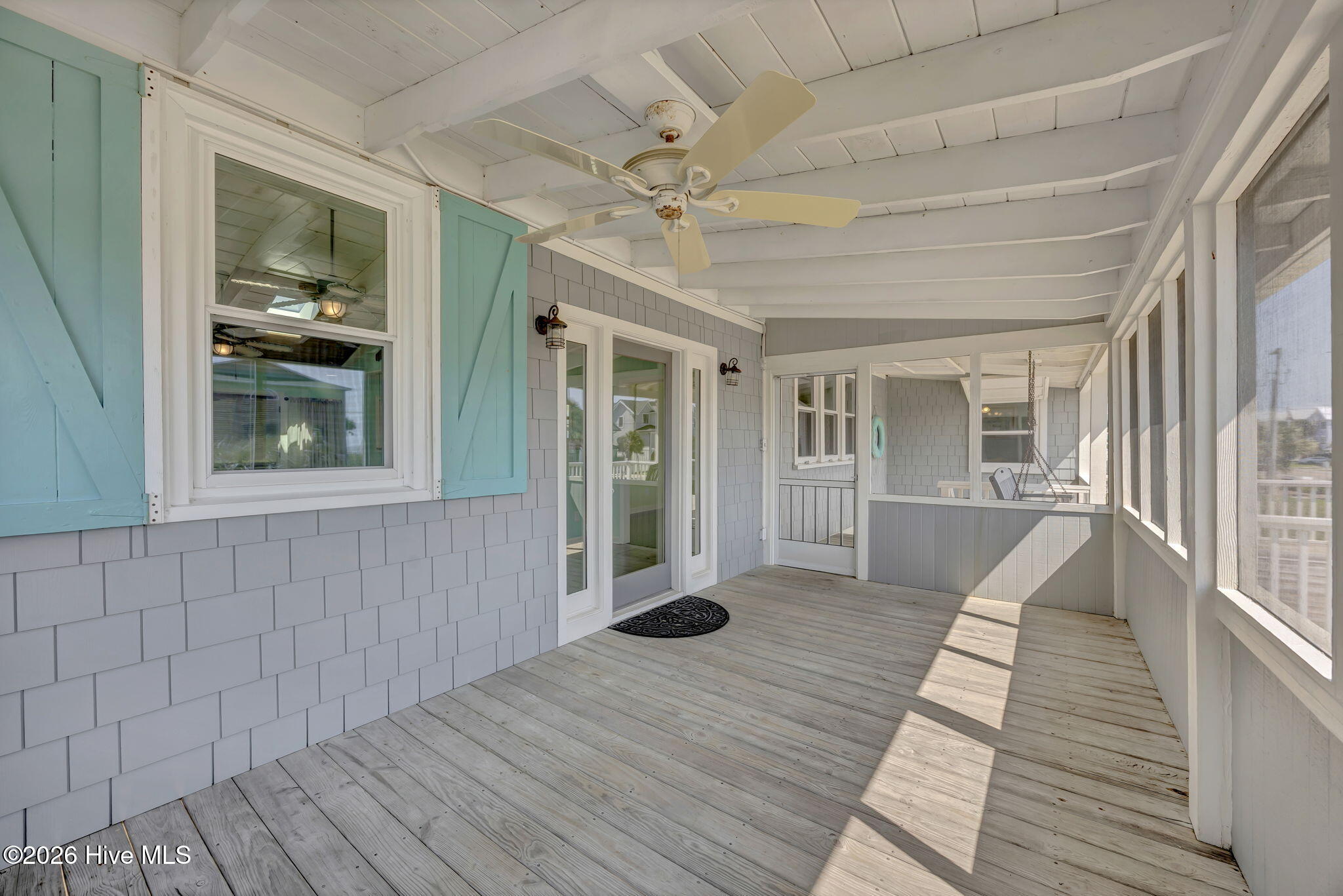 926 Fort Fisher Boulevard S Property Photo 10