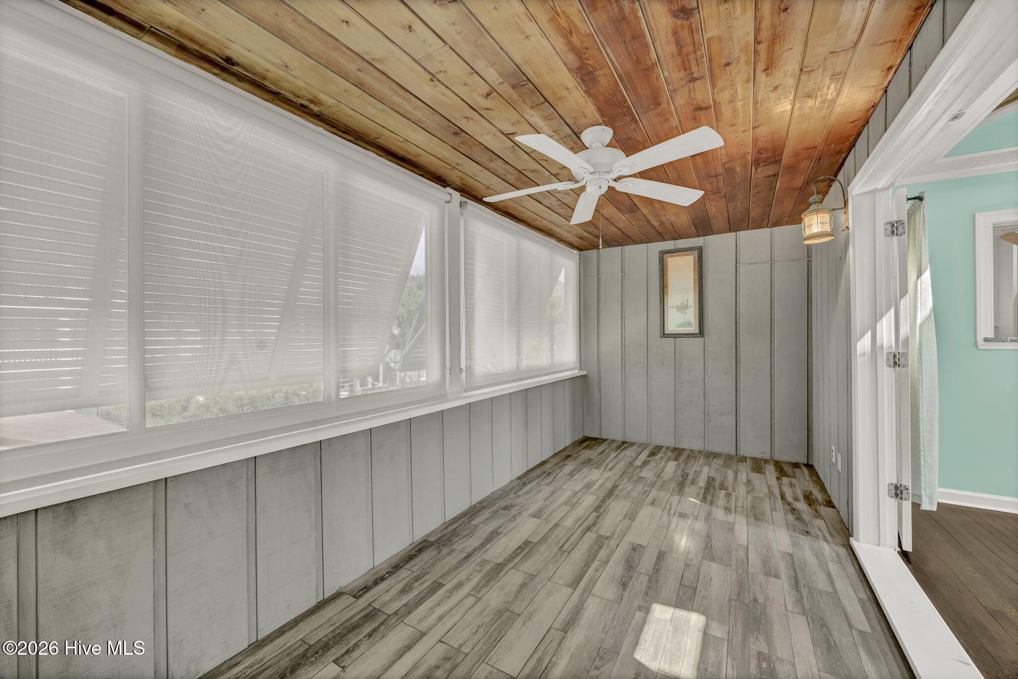 926 Fort Fisher Boulevard S Property Photo 13