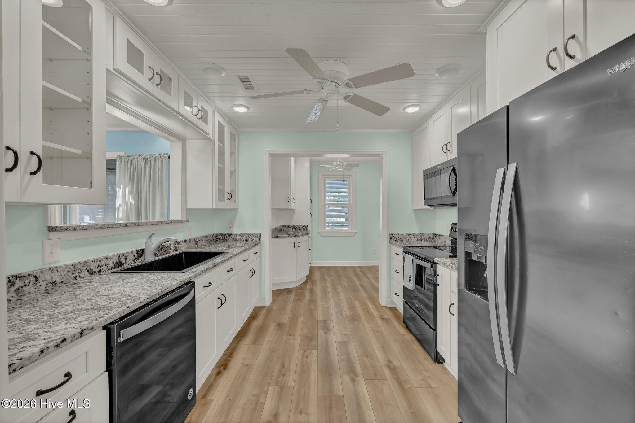 926 Fort Fisher Boulevard S Property Photo 15