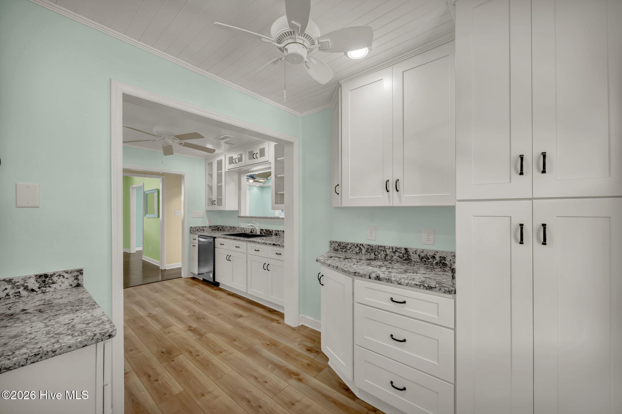 926 Fort Fisher Boulevard S Property Photo 16