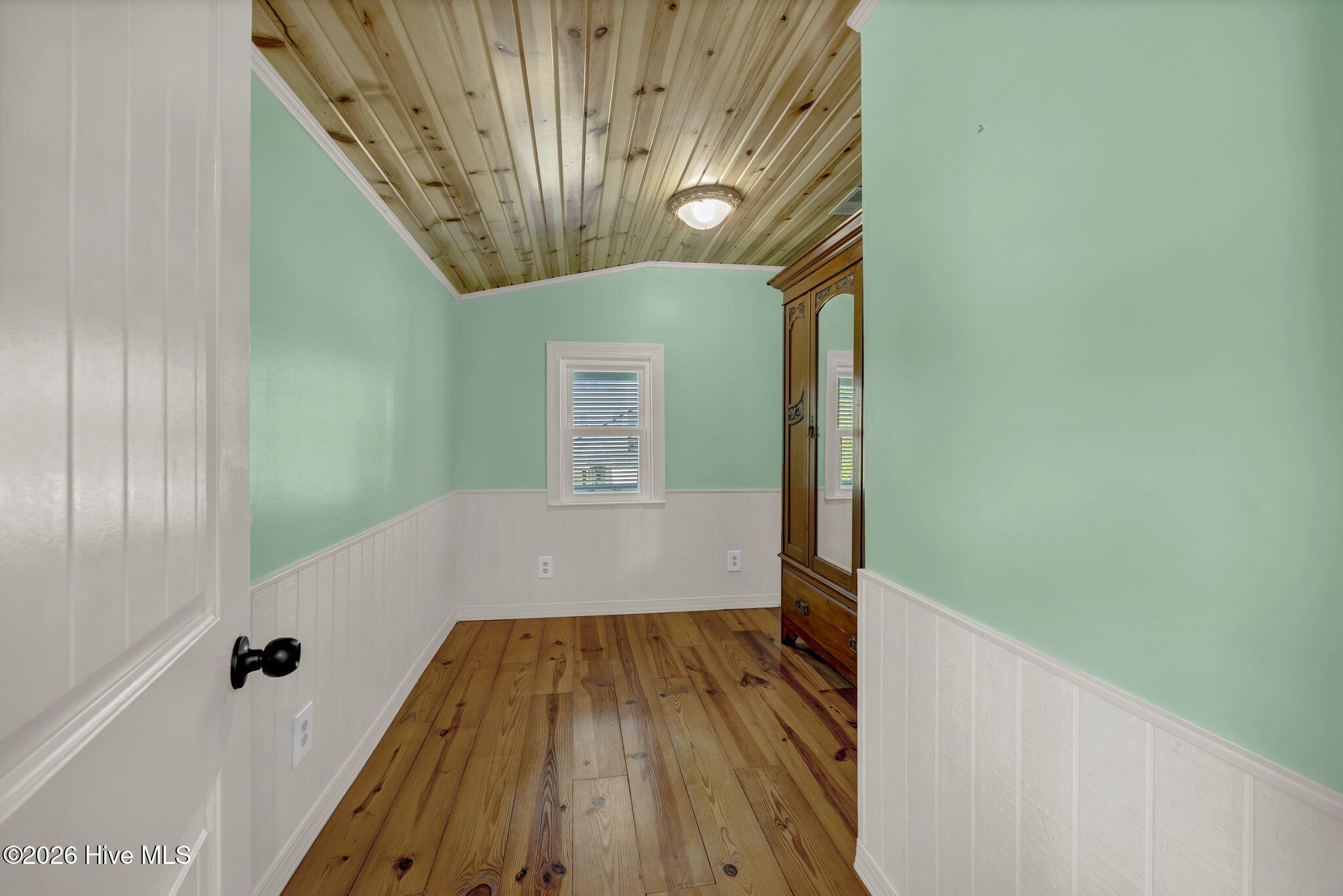 926 Fort Fisher Boulevard S Property Photo 18