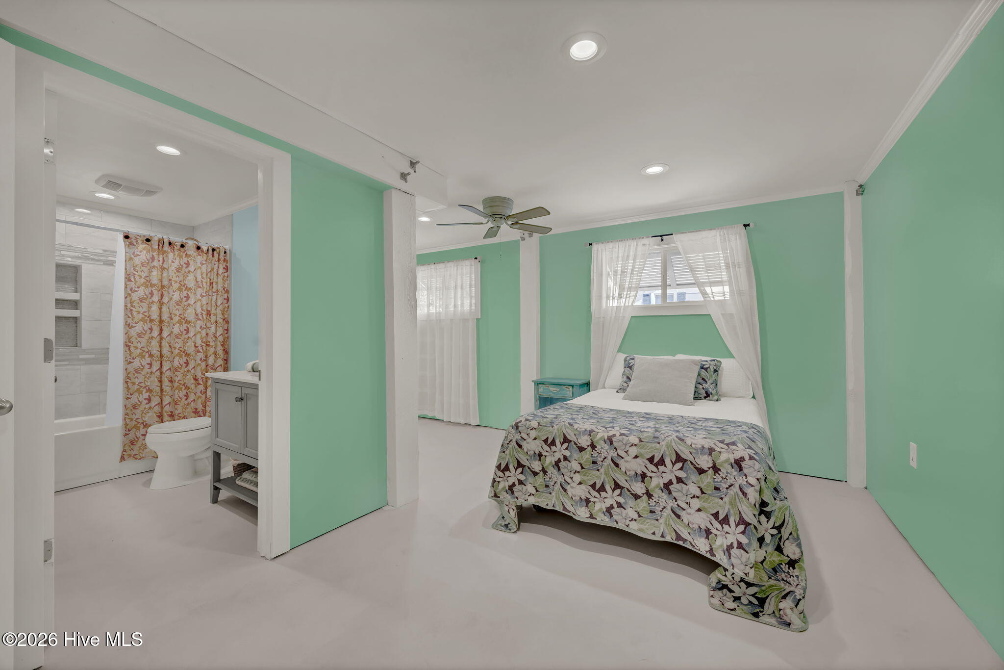 926 Fort Fisher Boulevard S Property Photo 29