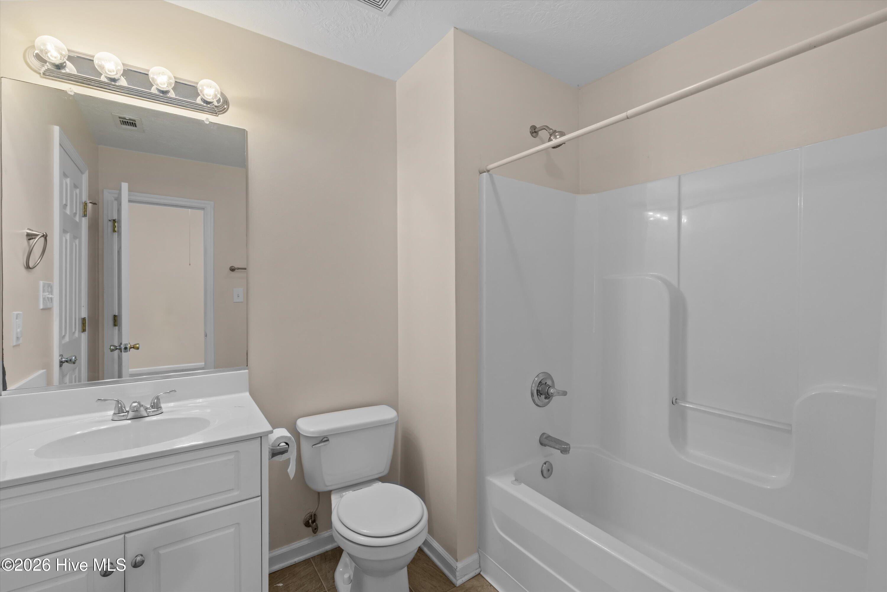 526 Edgecliff Lane Property Photo 9