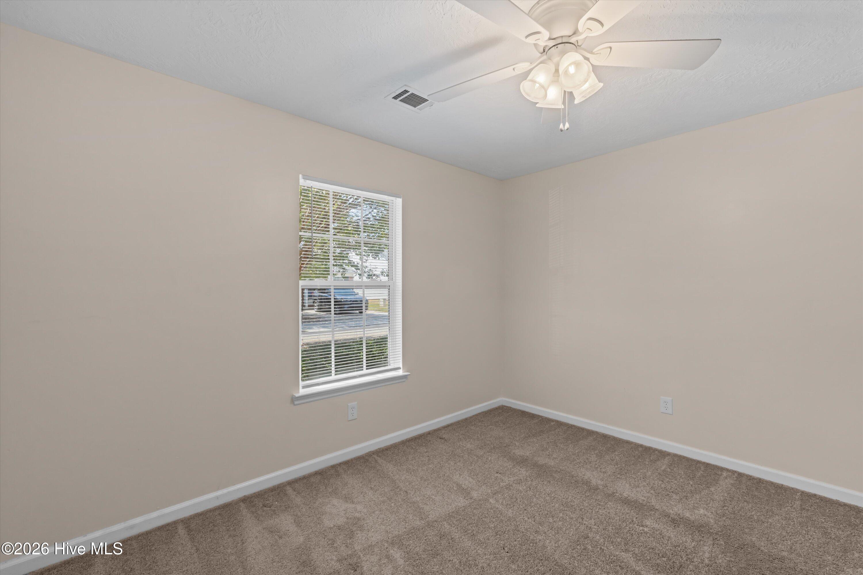 526 Edgecliff Lane Property Photo 10