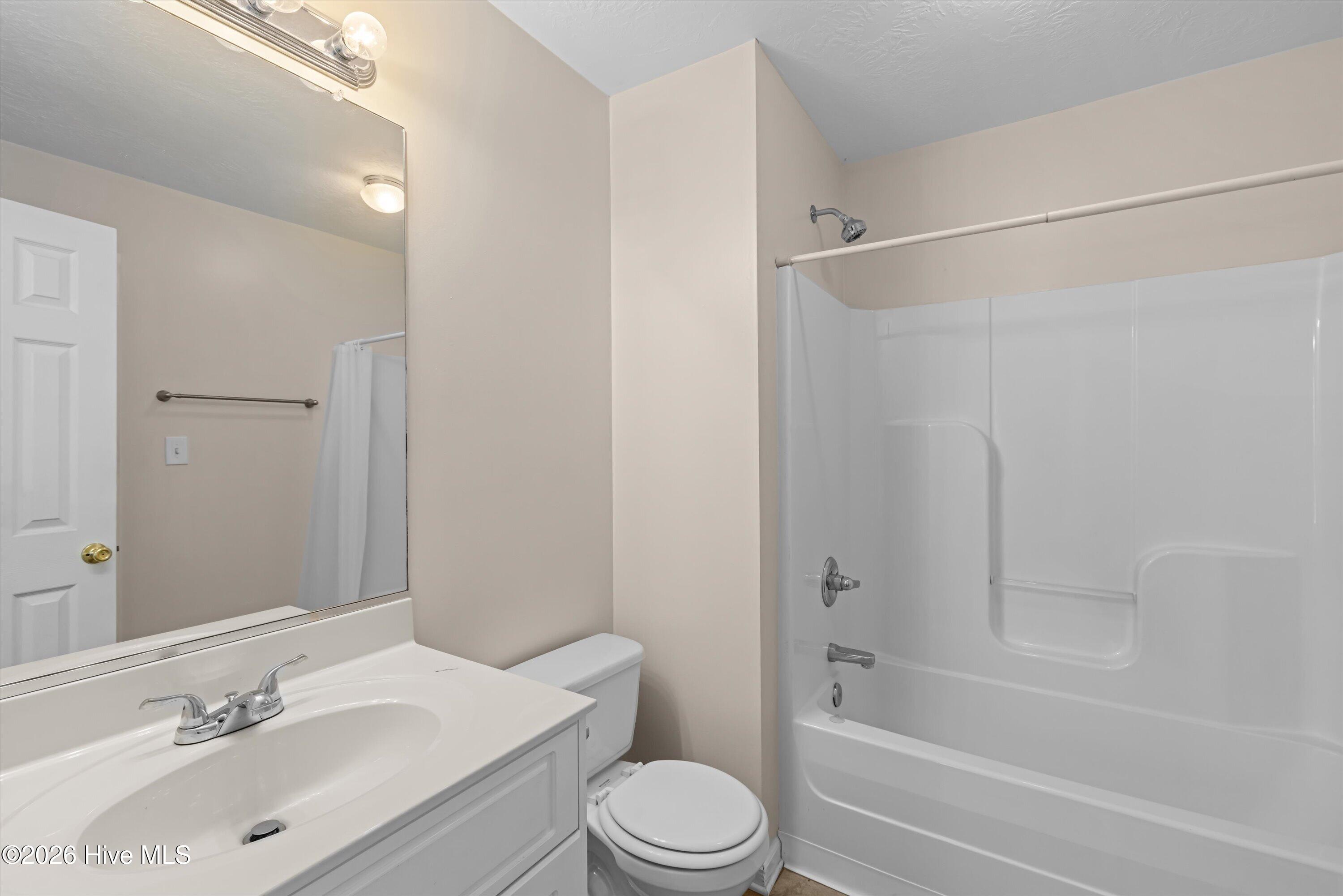 526 Edgecliff Lane Property Photo 12