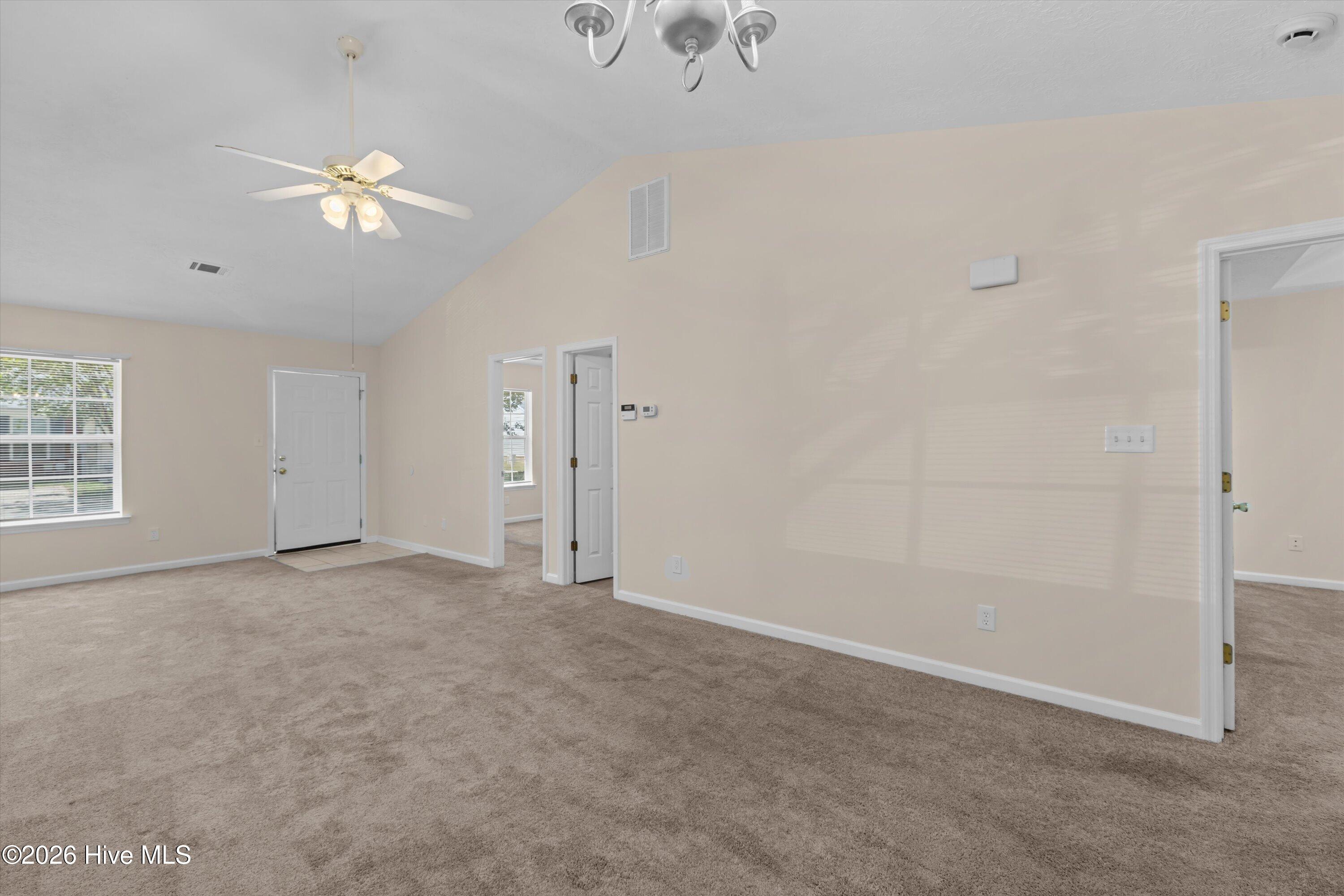 526 Edgecliff Lane Property Photo 14