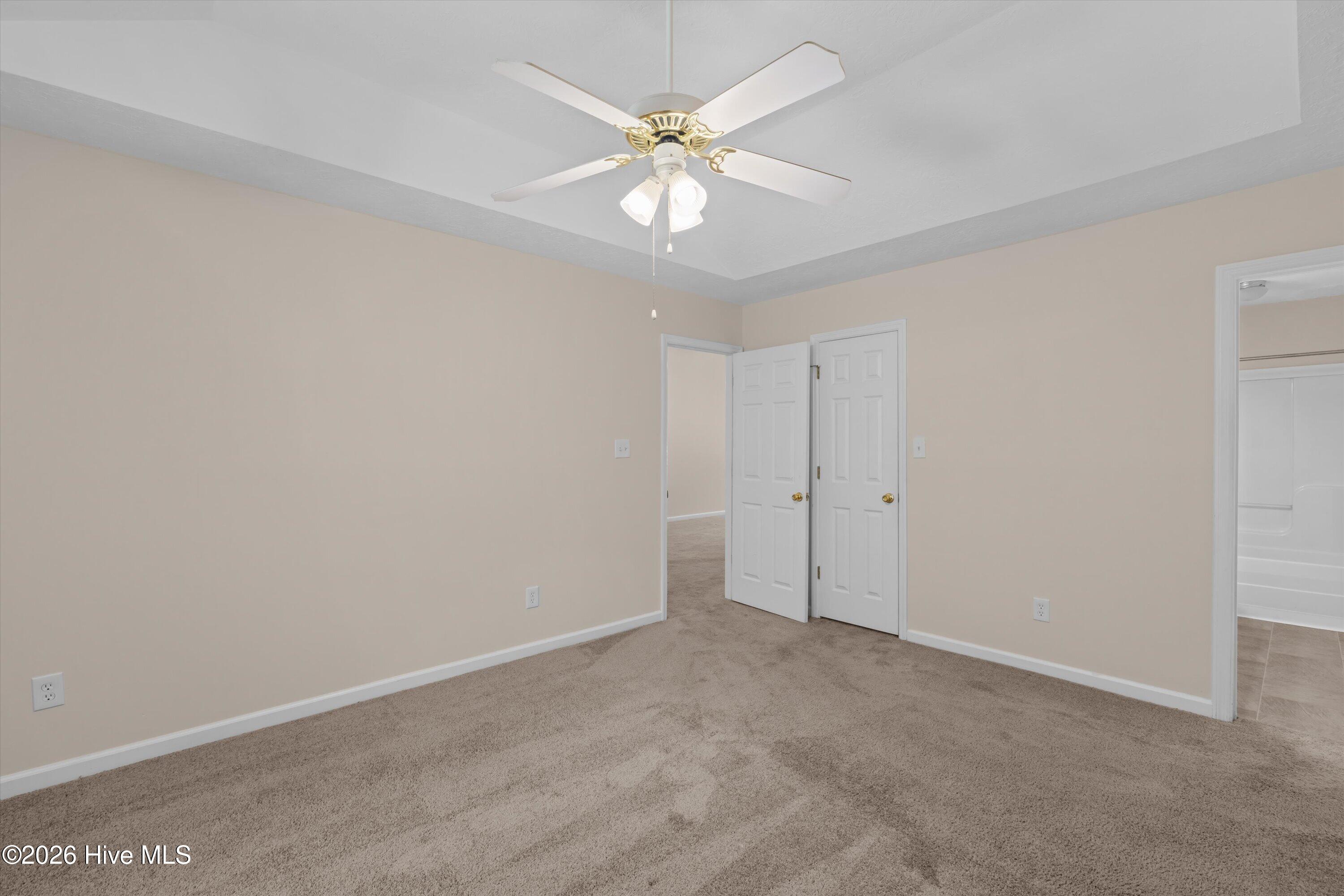 526 Edgecliff Lane Property Photo 16