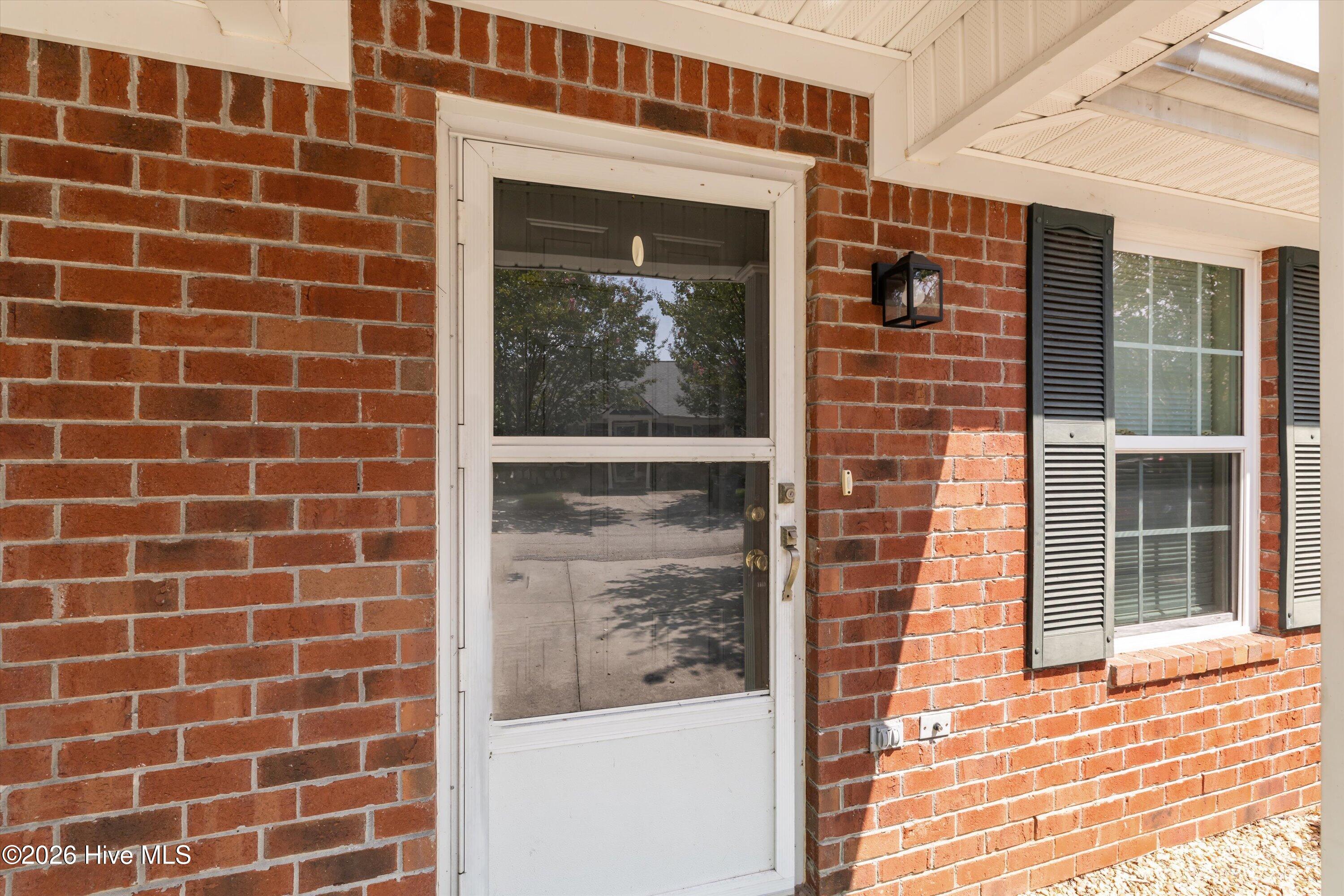 526 Edgecliff Lane Property Photo 27