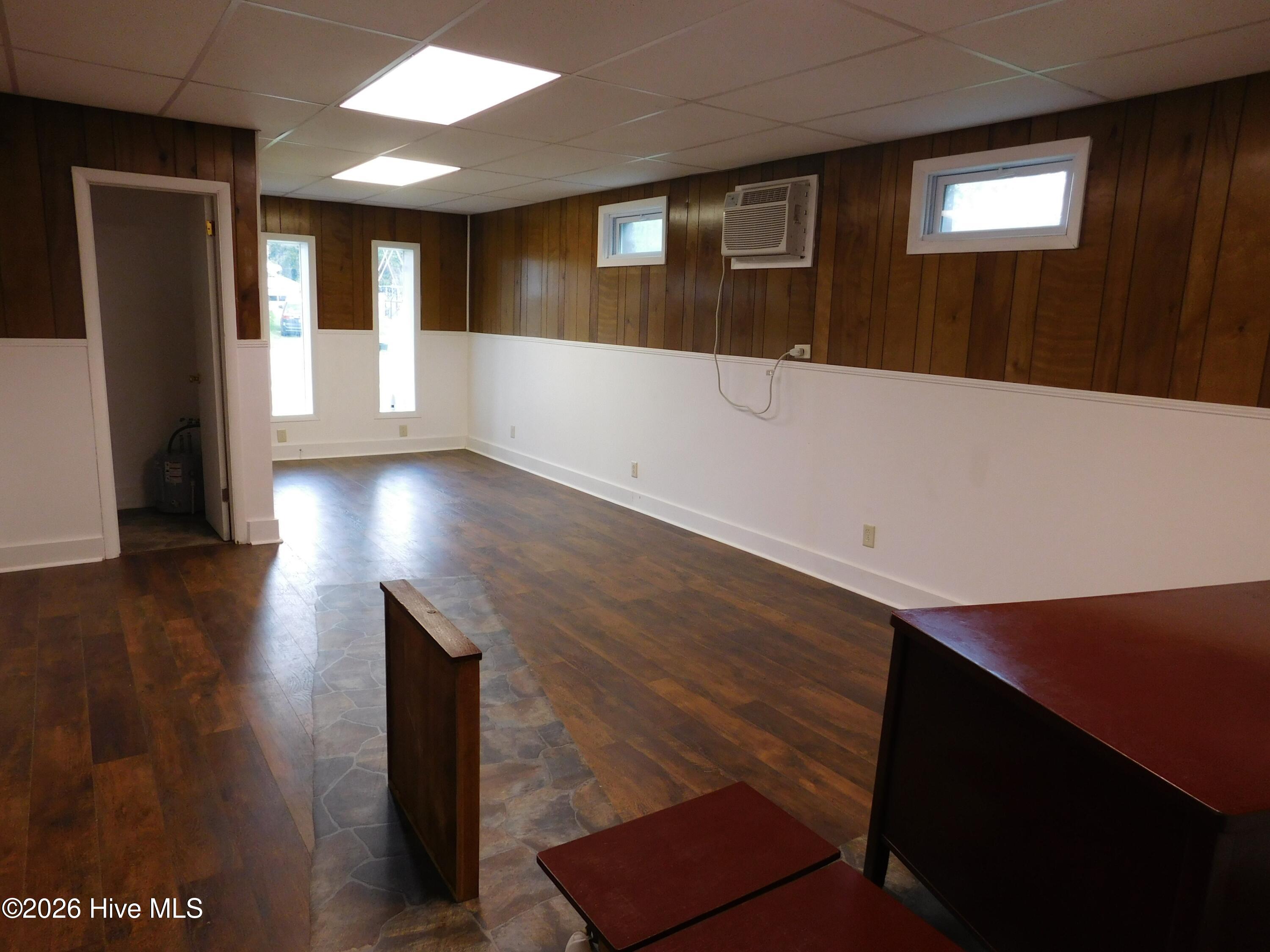 823 Queen Street B Property Photo 5