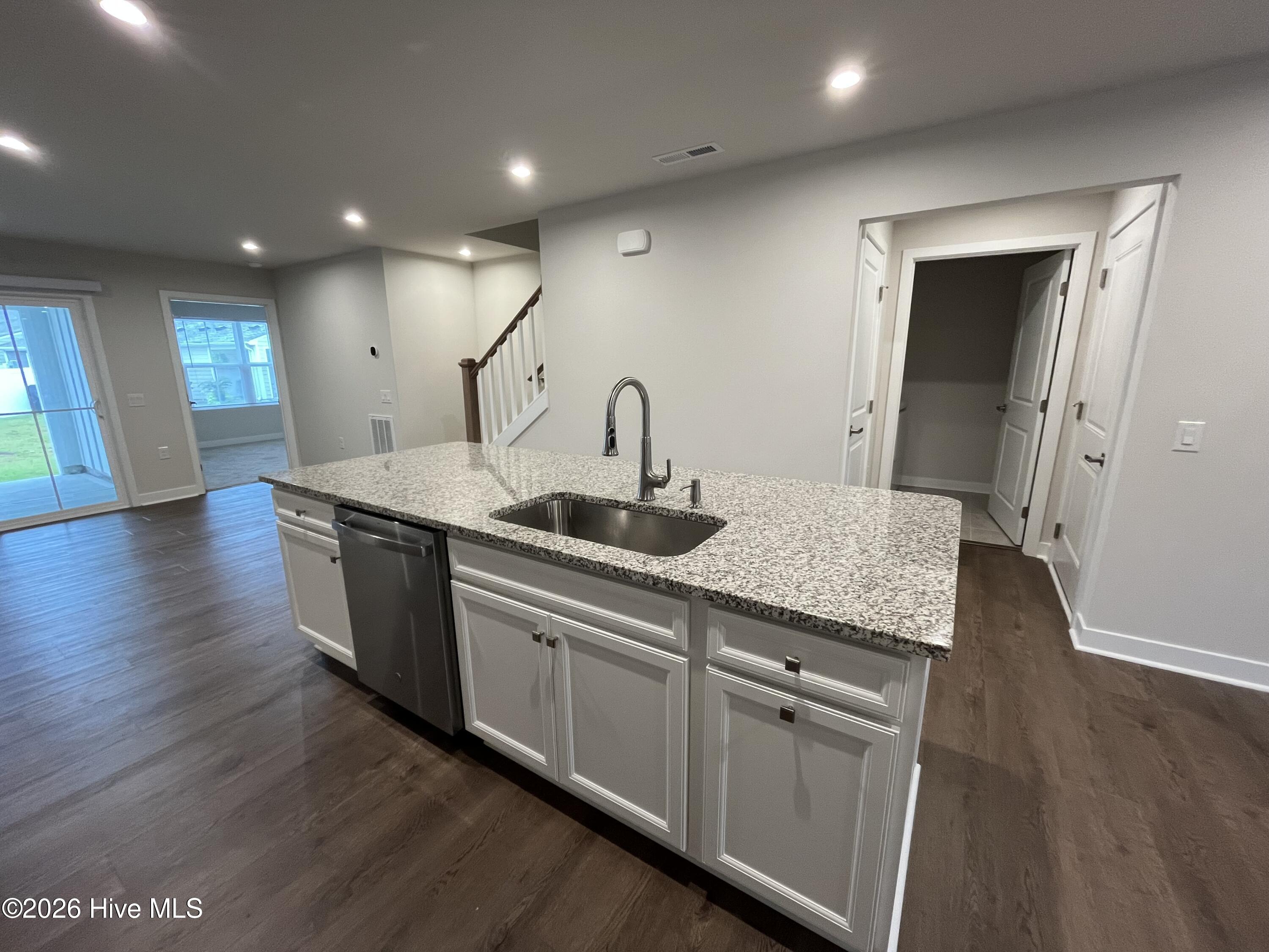 4184 Farmfield Drive Property Photo 4