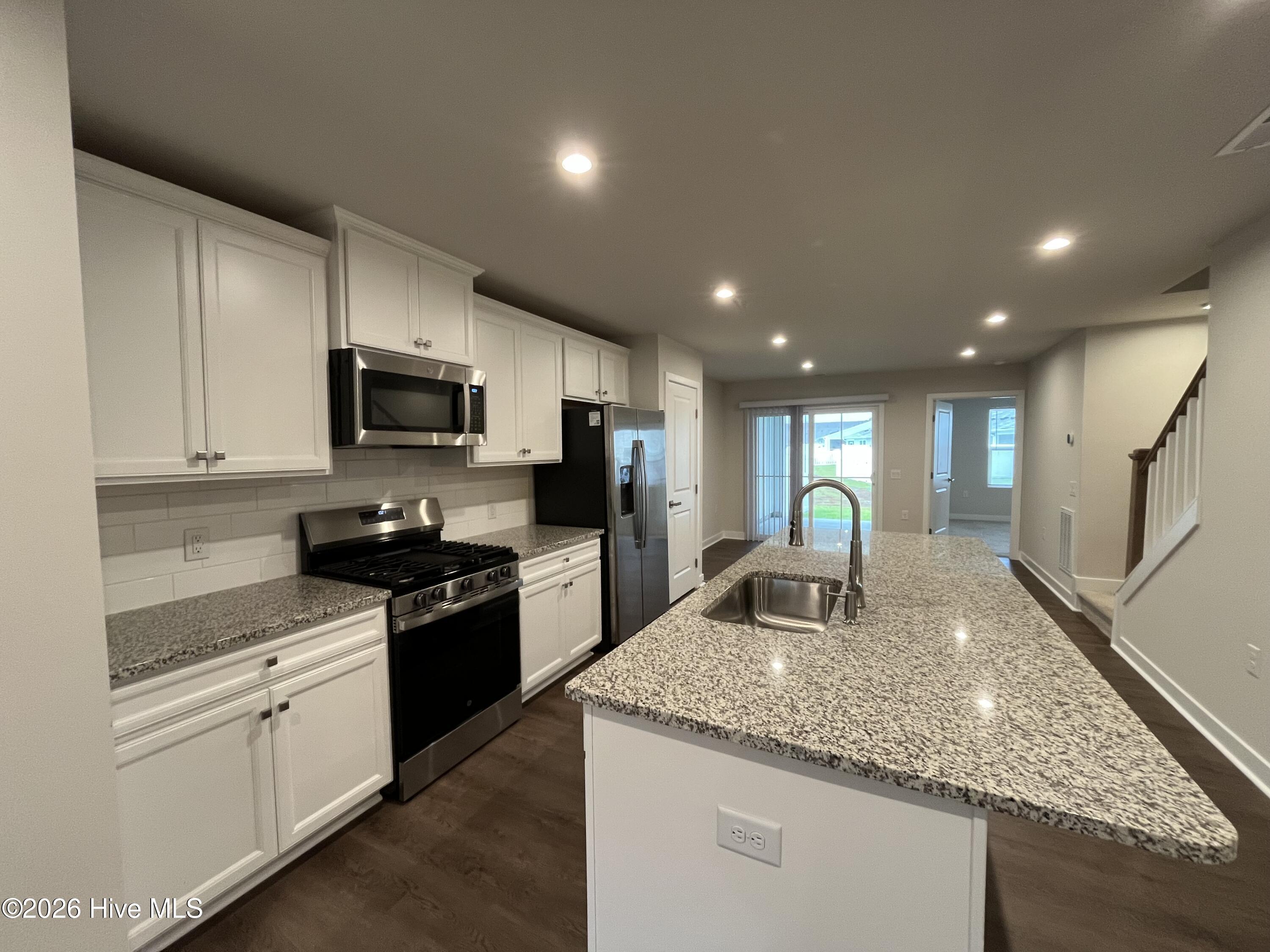 4184 Farmfield Drive Property Photo 5