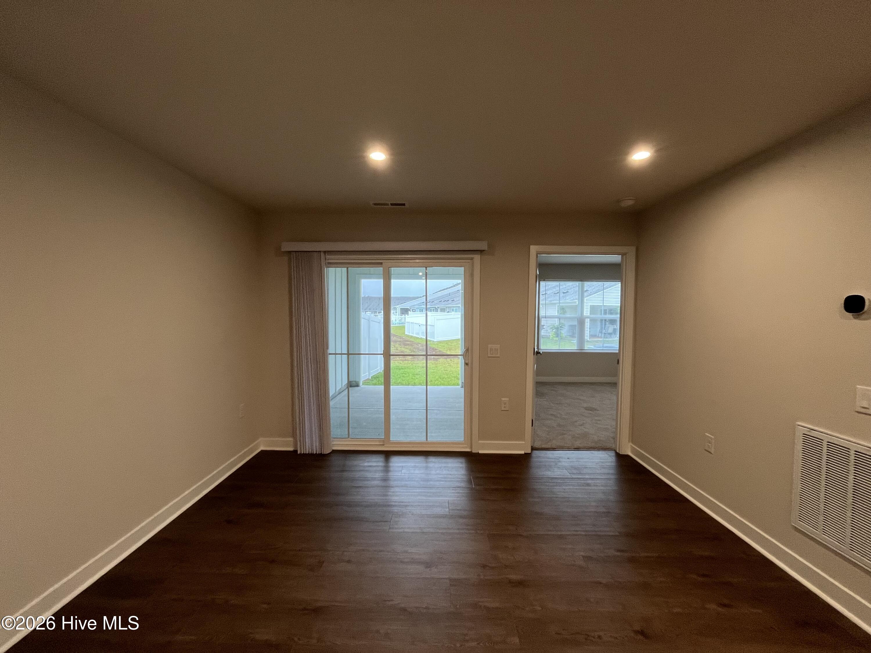 4184 Farmfield Drive Property Photo 8