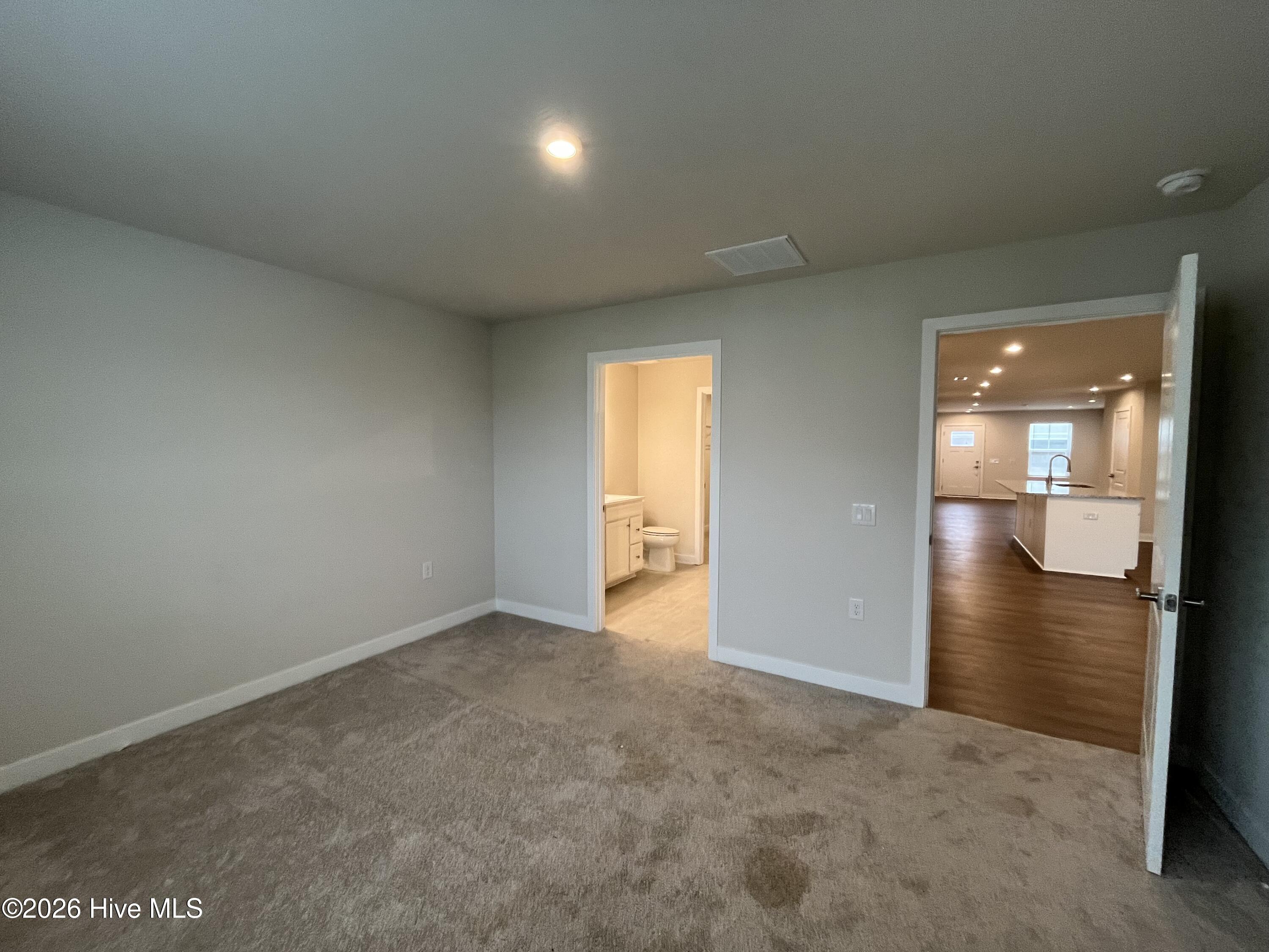 4184 Farmfield Drive Property Photo 9