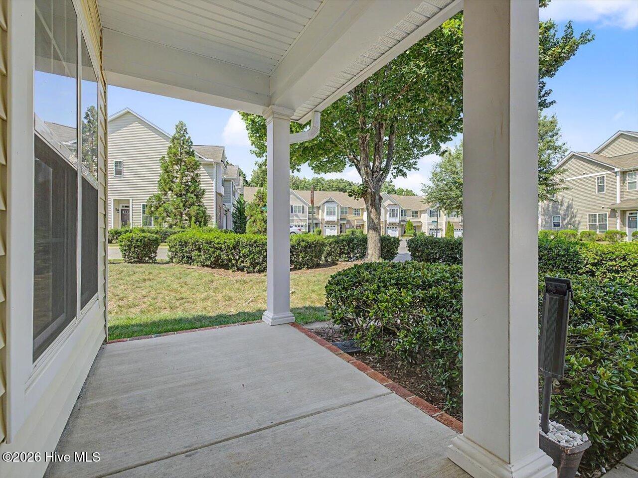 10163 Bessborough Drive Property Photo 6