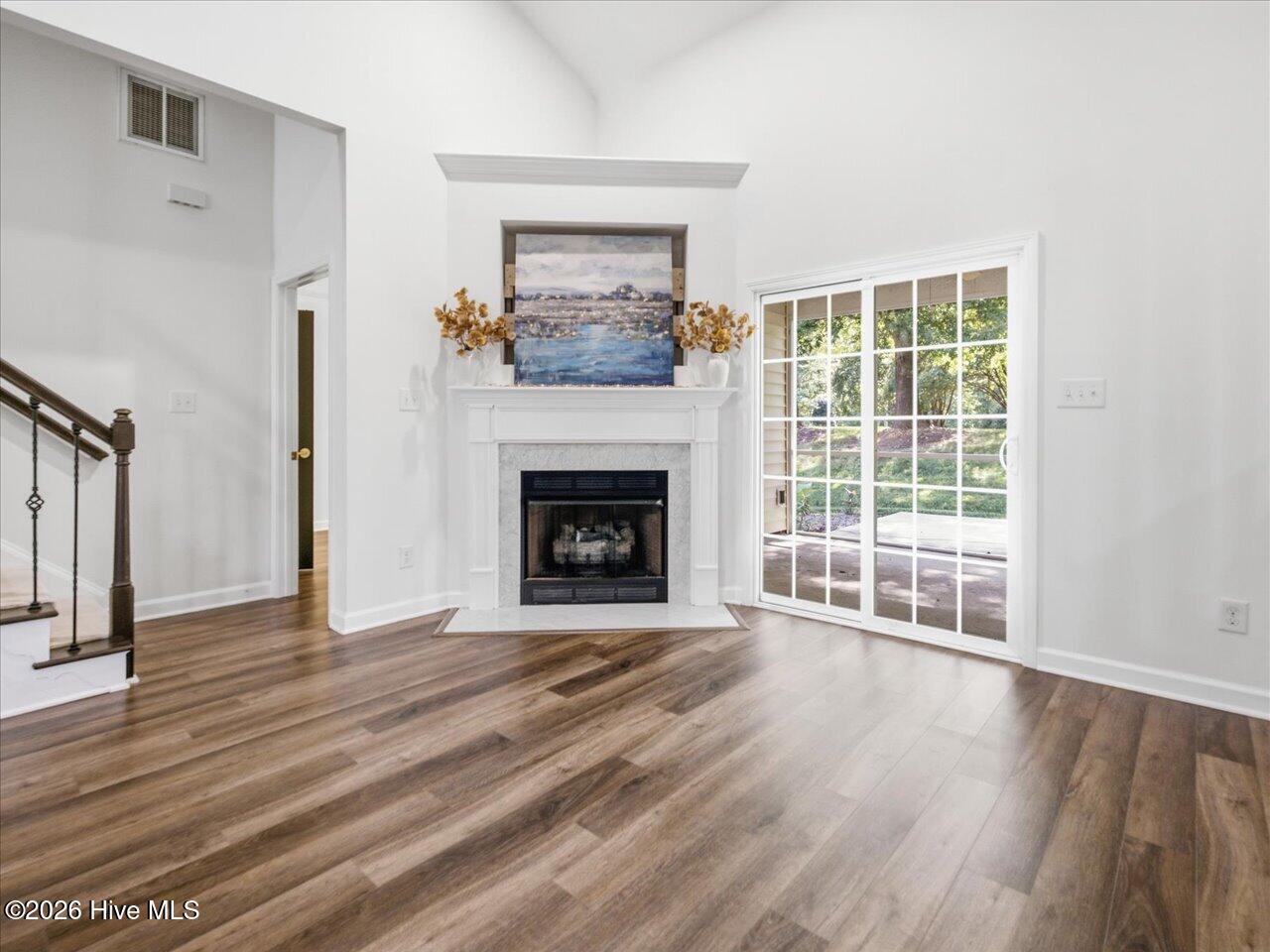 10163 Bessborough Drive Property Photo 13