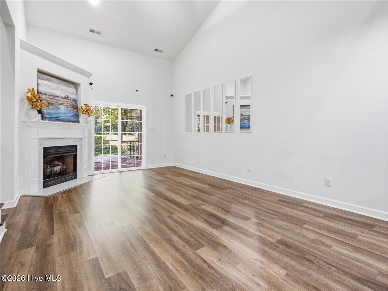 10163 Bessborough Drive Property Photo 20
