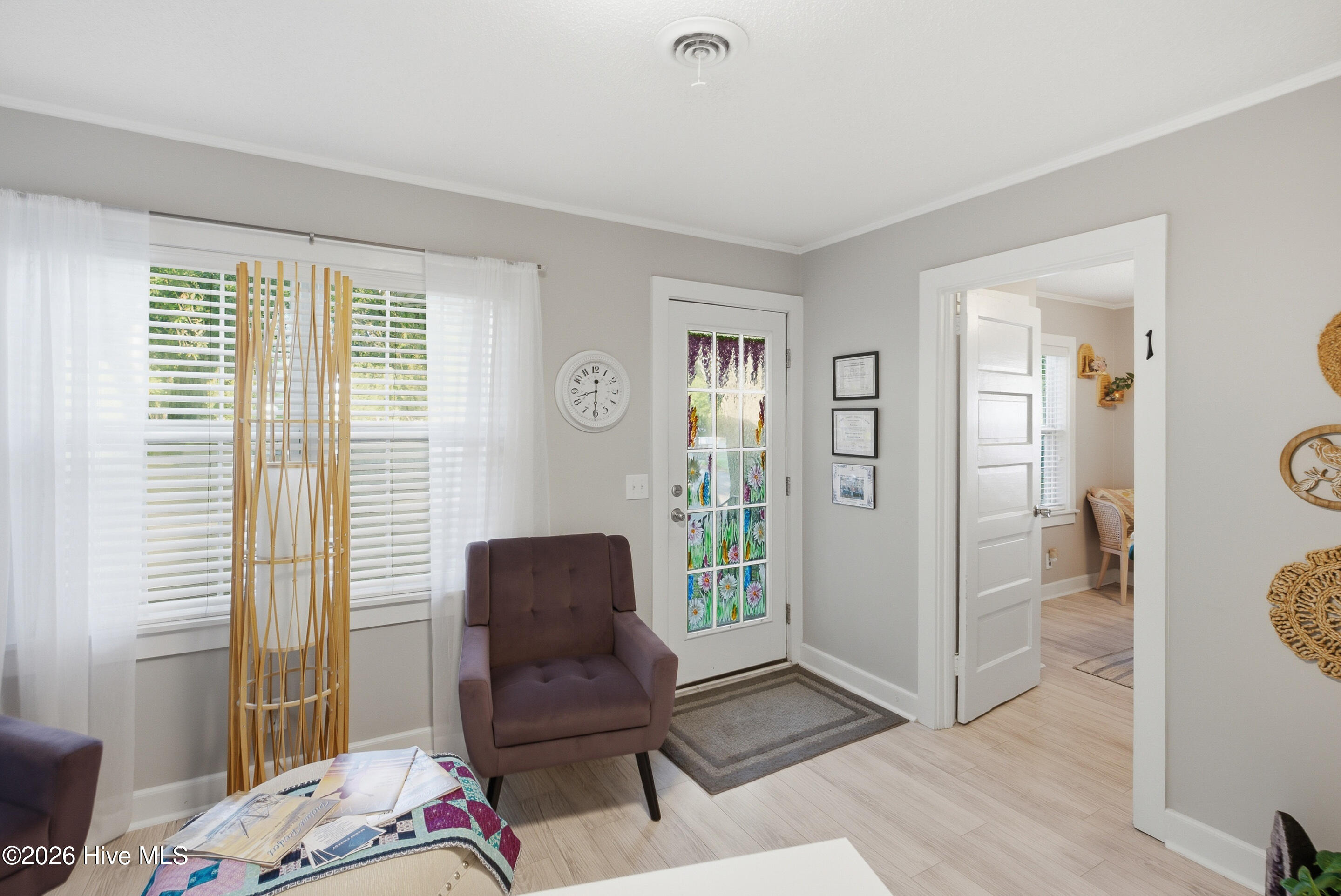 1330 N Howe Street Property Photo 7