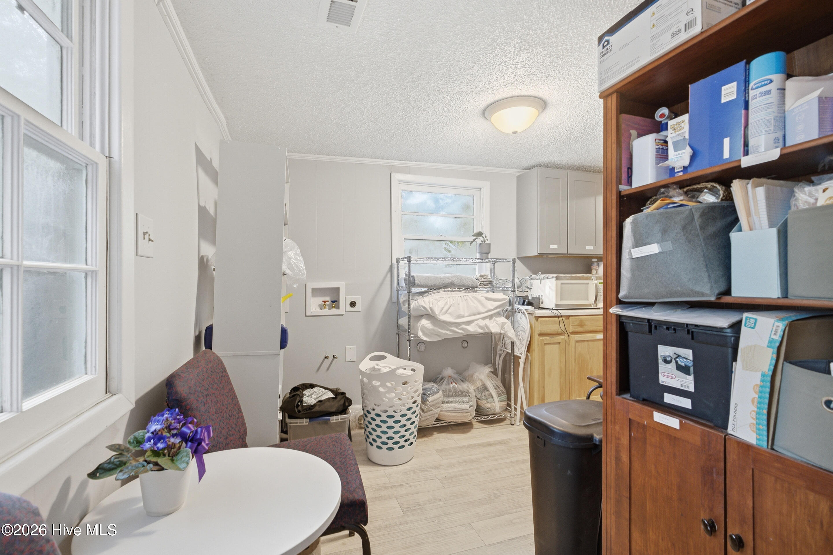 1330 N Howe Street Property Photo 18