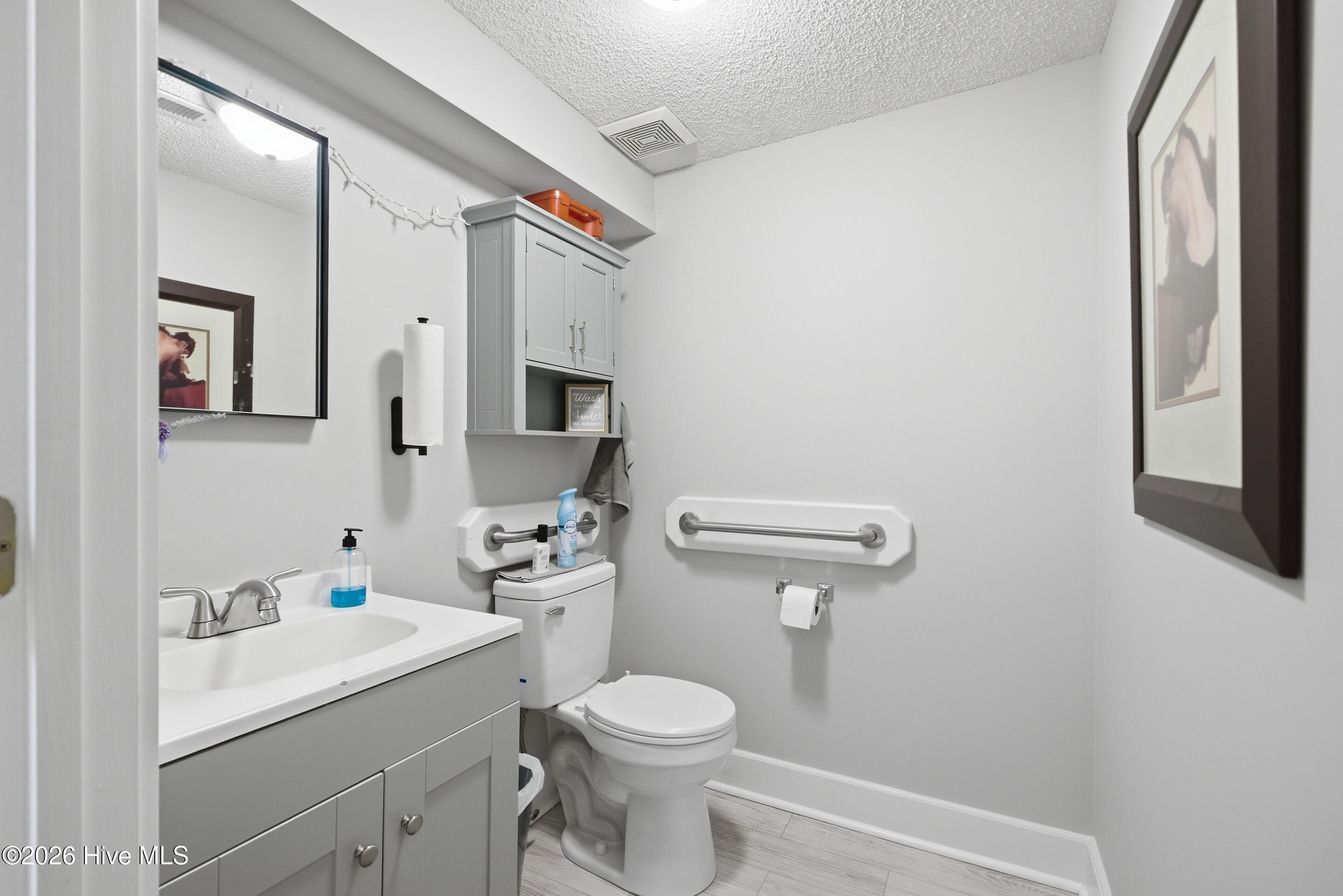 1330 N Howe Street Property Photo 22