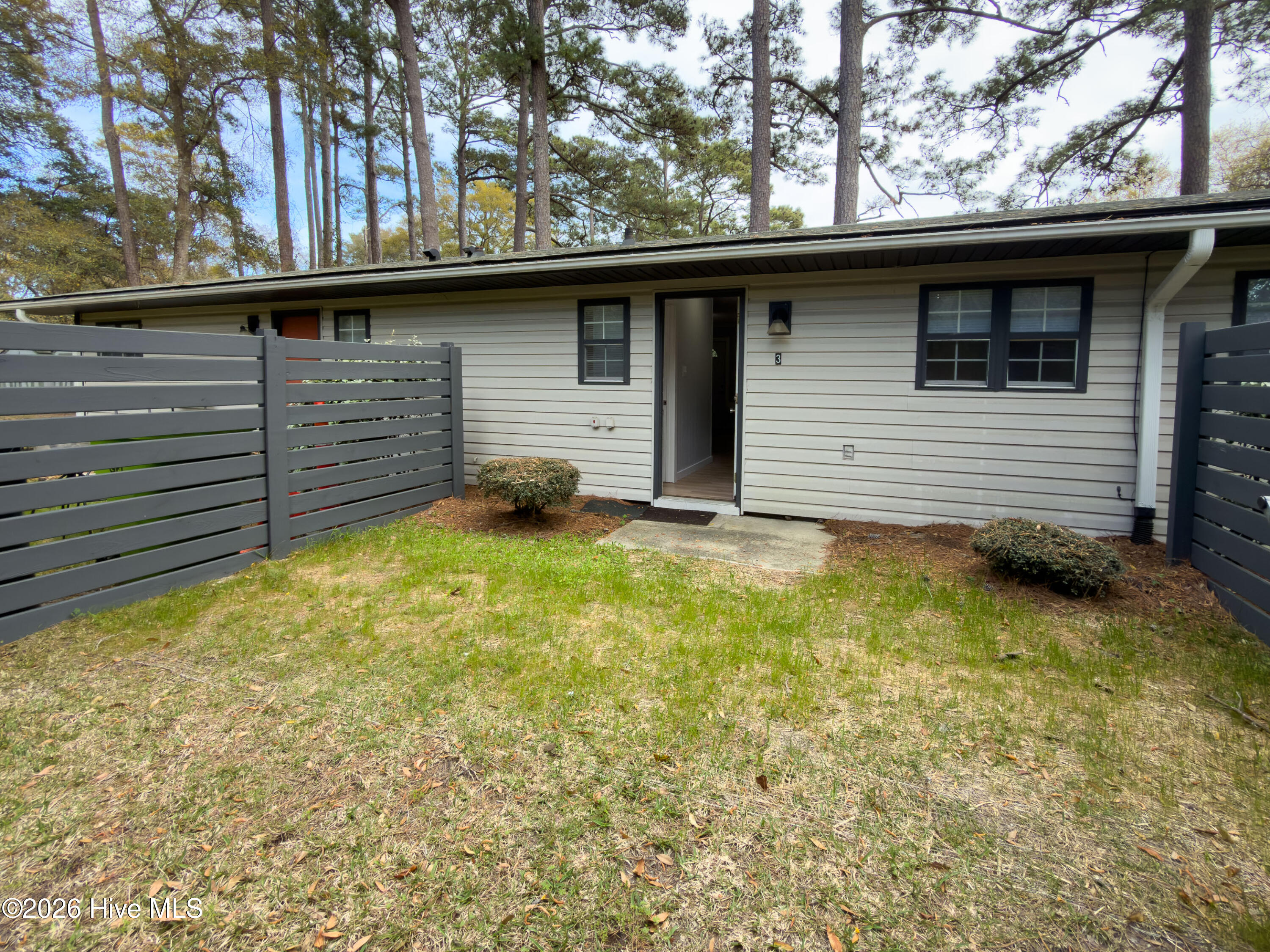 1330 N Howe Street Property Photo 29