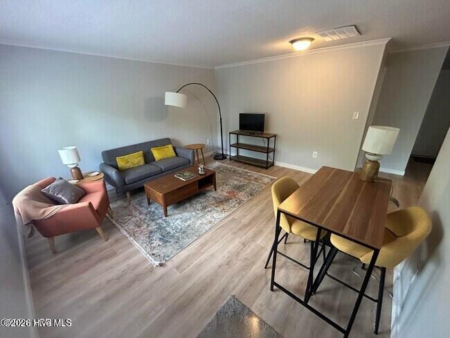 1330 N Howe Street Property Photo 42
