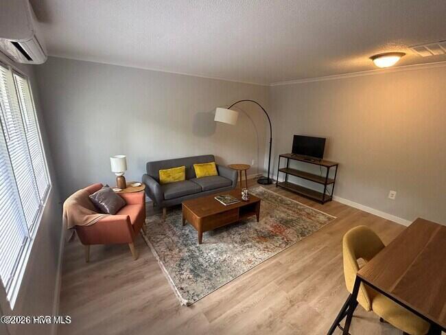 1330 N Howe Street Property Photo 53