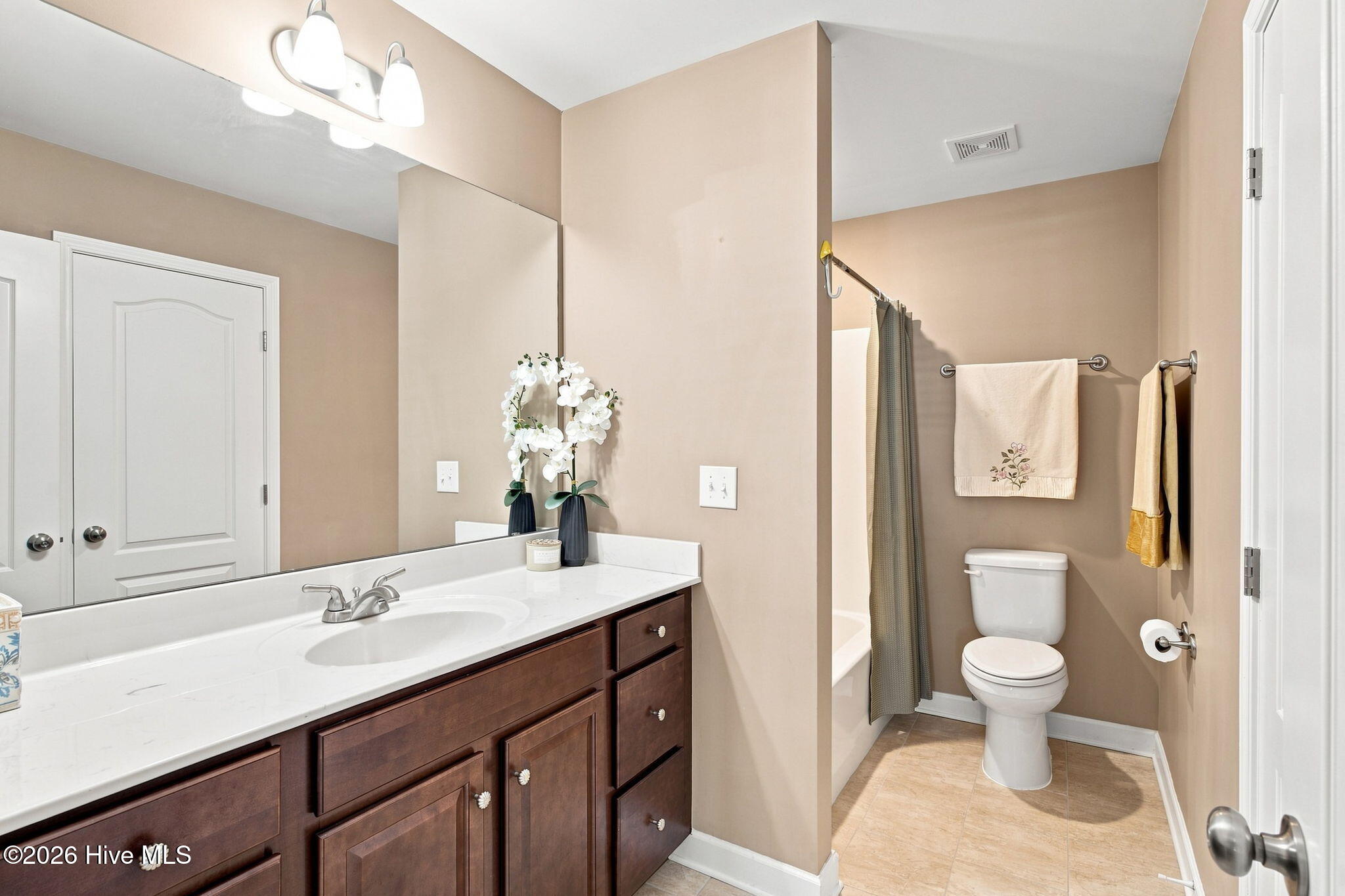 1074 Bridgeport Way Property Photo 24