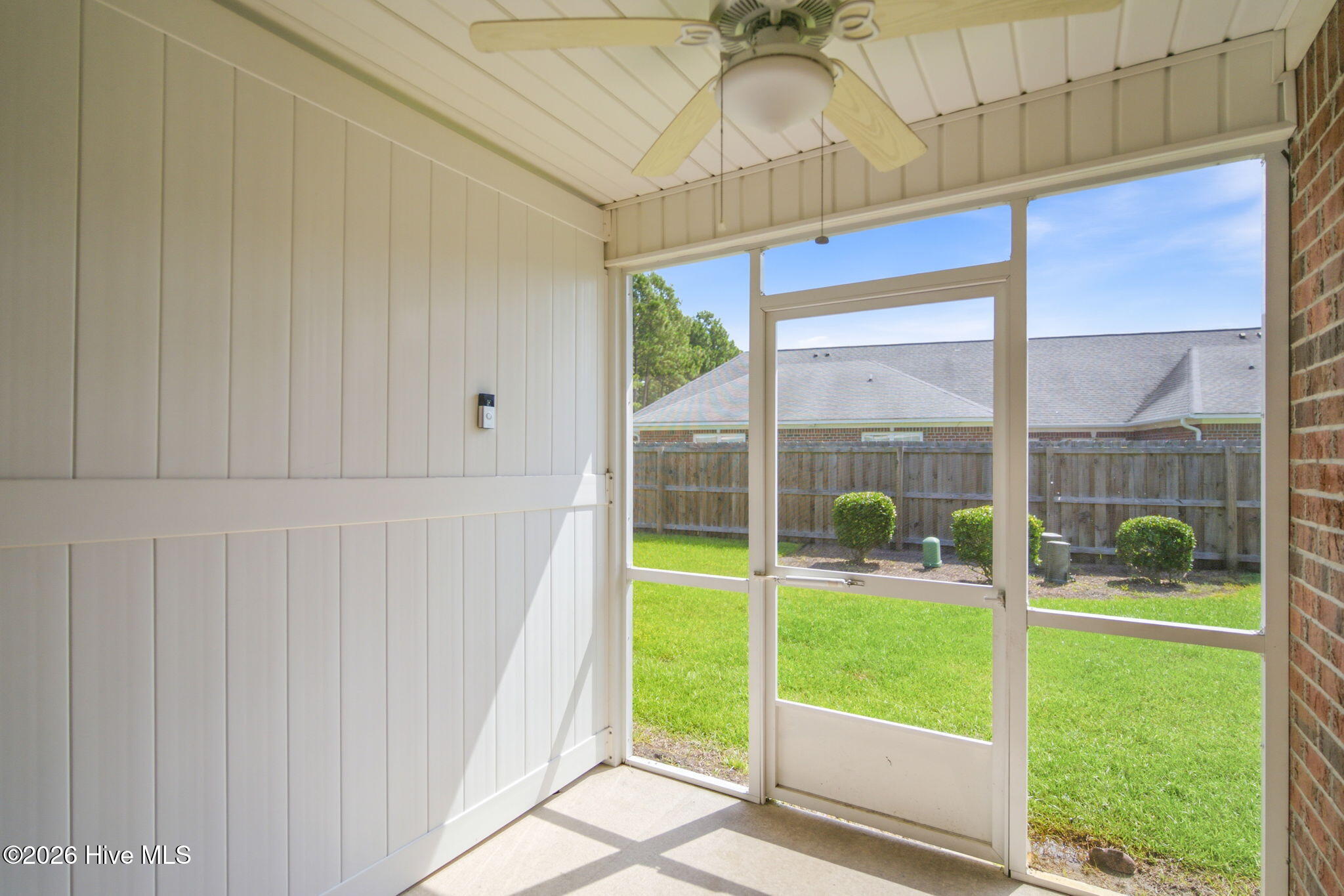 1074 Bridgeport Way Property Photo 32