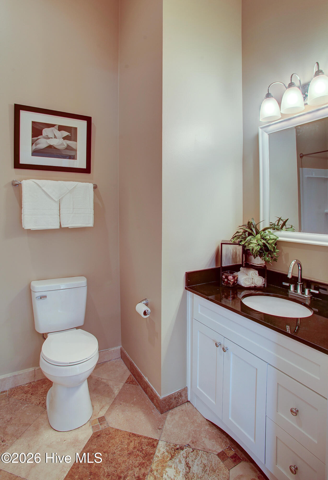 936 Broad Street 215 Property Photo 6
