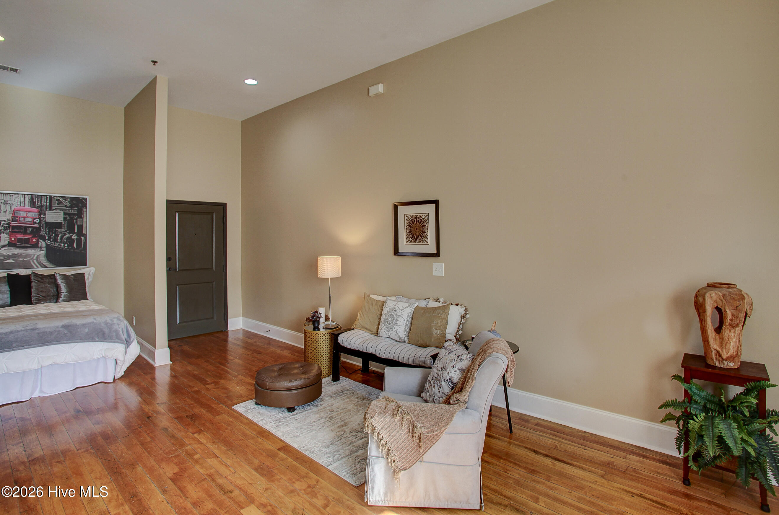 936 Broad Street 215 Property Photo 12